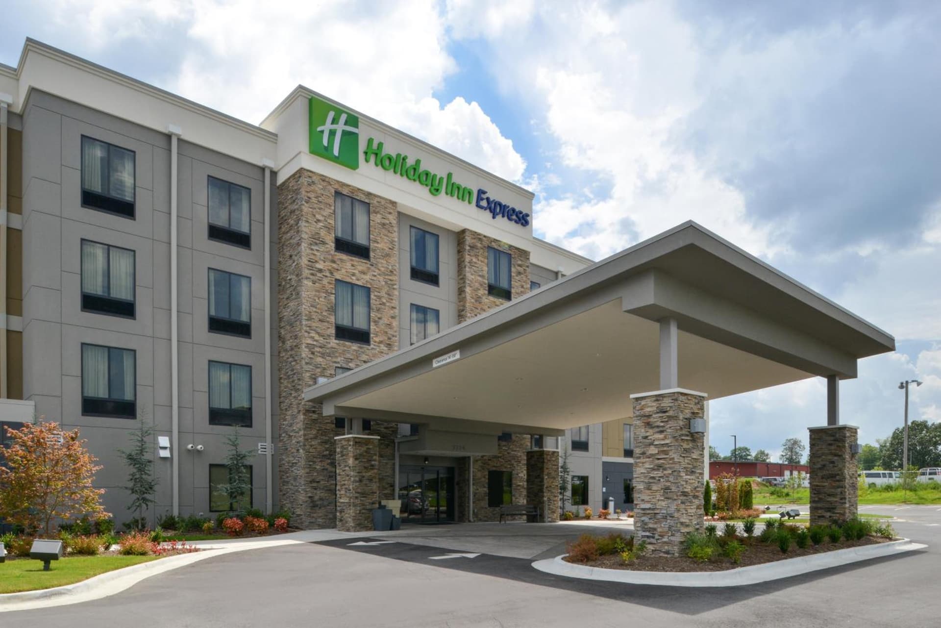 Holiday Inn Express and Suites Bryant - Benton Area by IHG featured exterior or lobby in Bryant, AR — similar hotel