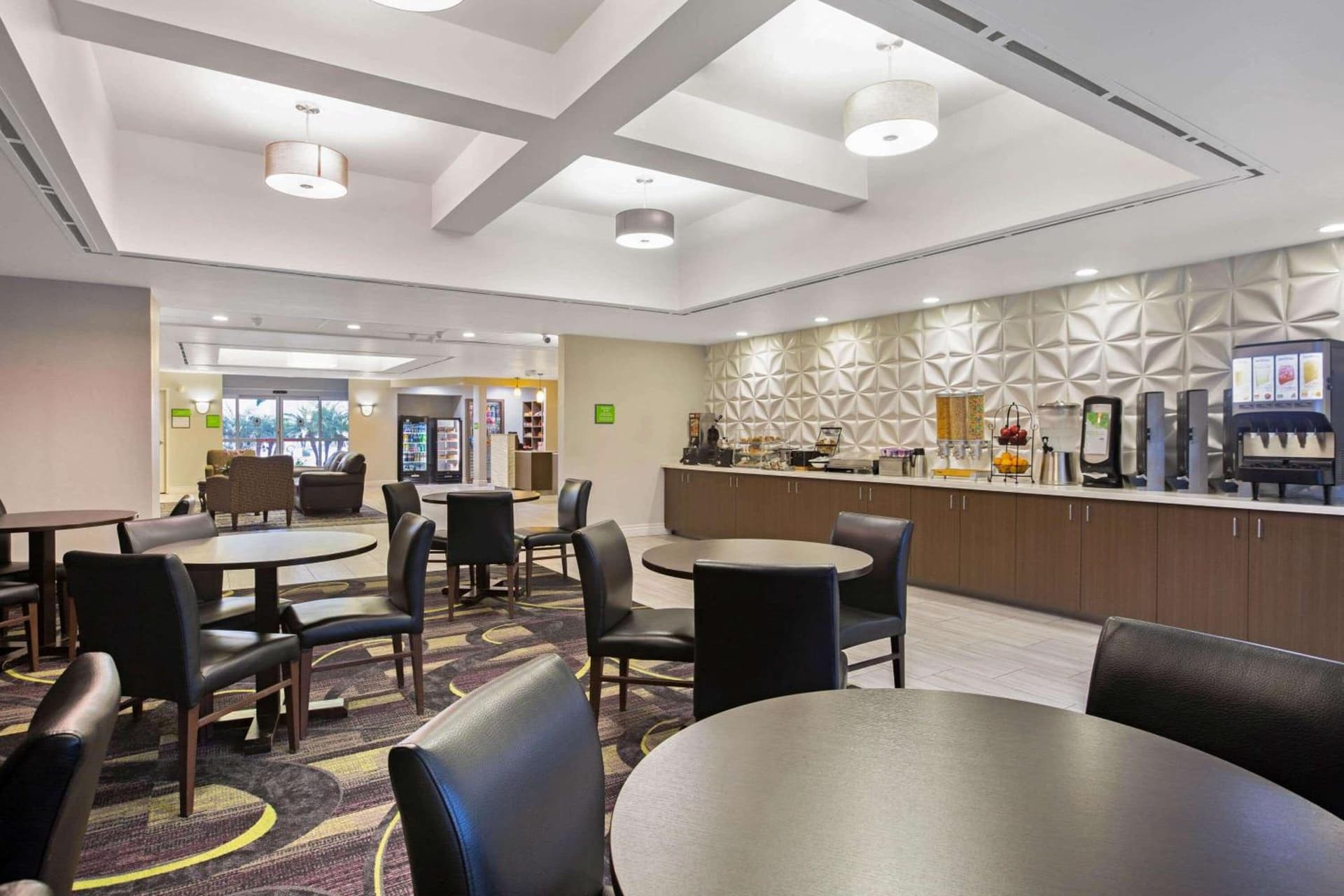 La Quinta by Wyndham Visalia/Sequoia Gateway gallery photo in Visalia, CA — image 62