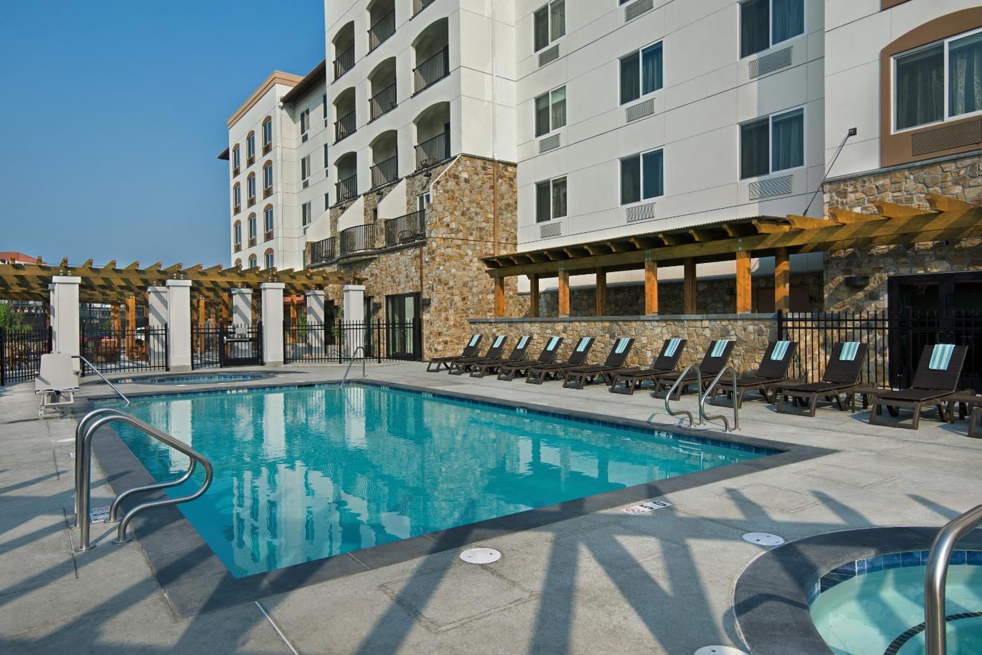 Oxford Suites Sonoma - Rohnert Park gallery photo in Rohnert Park, CA — image 8