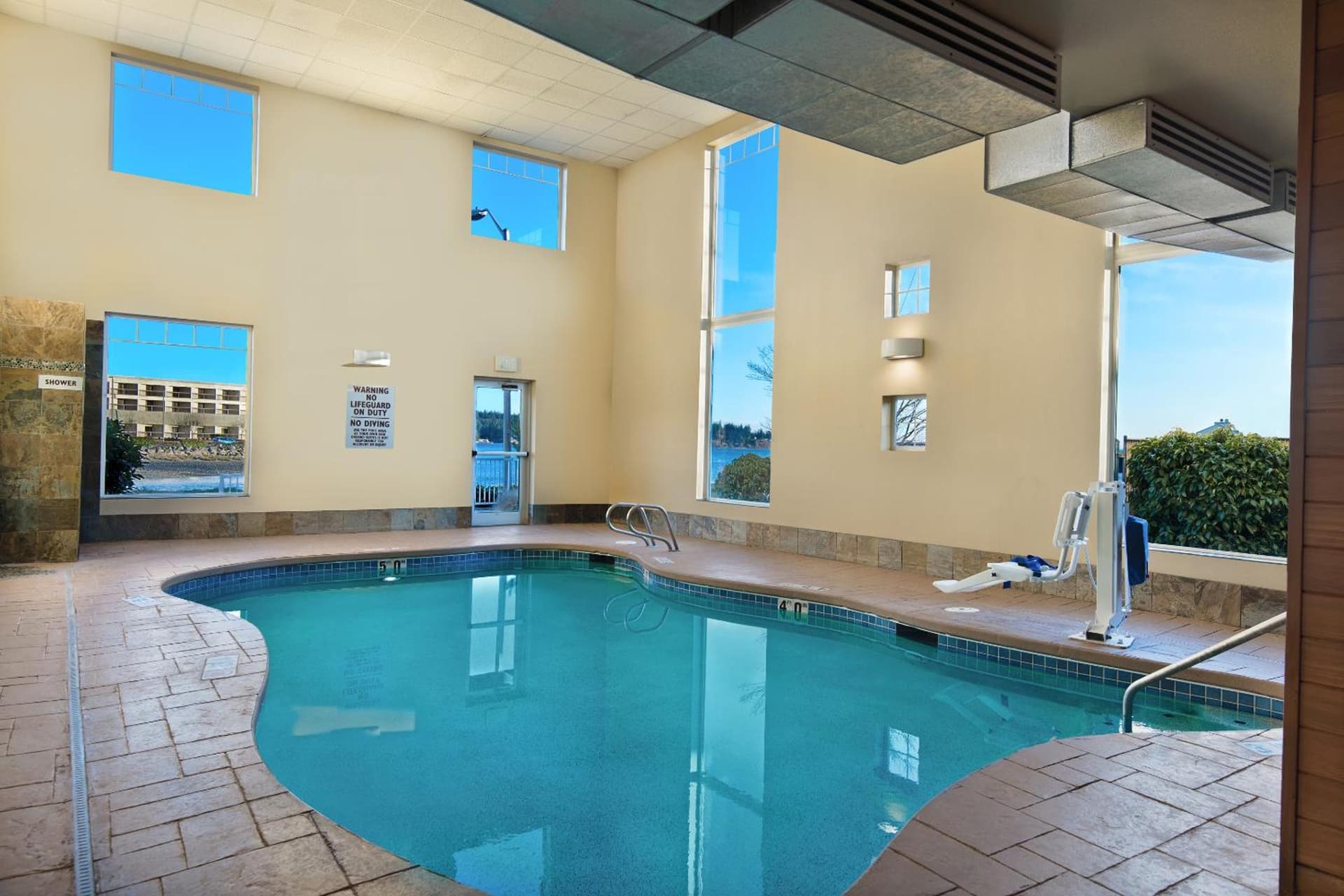 Oxford Suites Silverdale gallery photo in Silverdale, WA — image 34