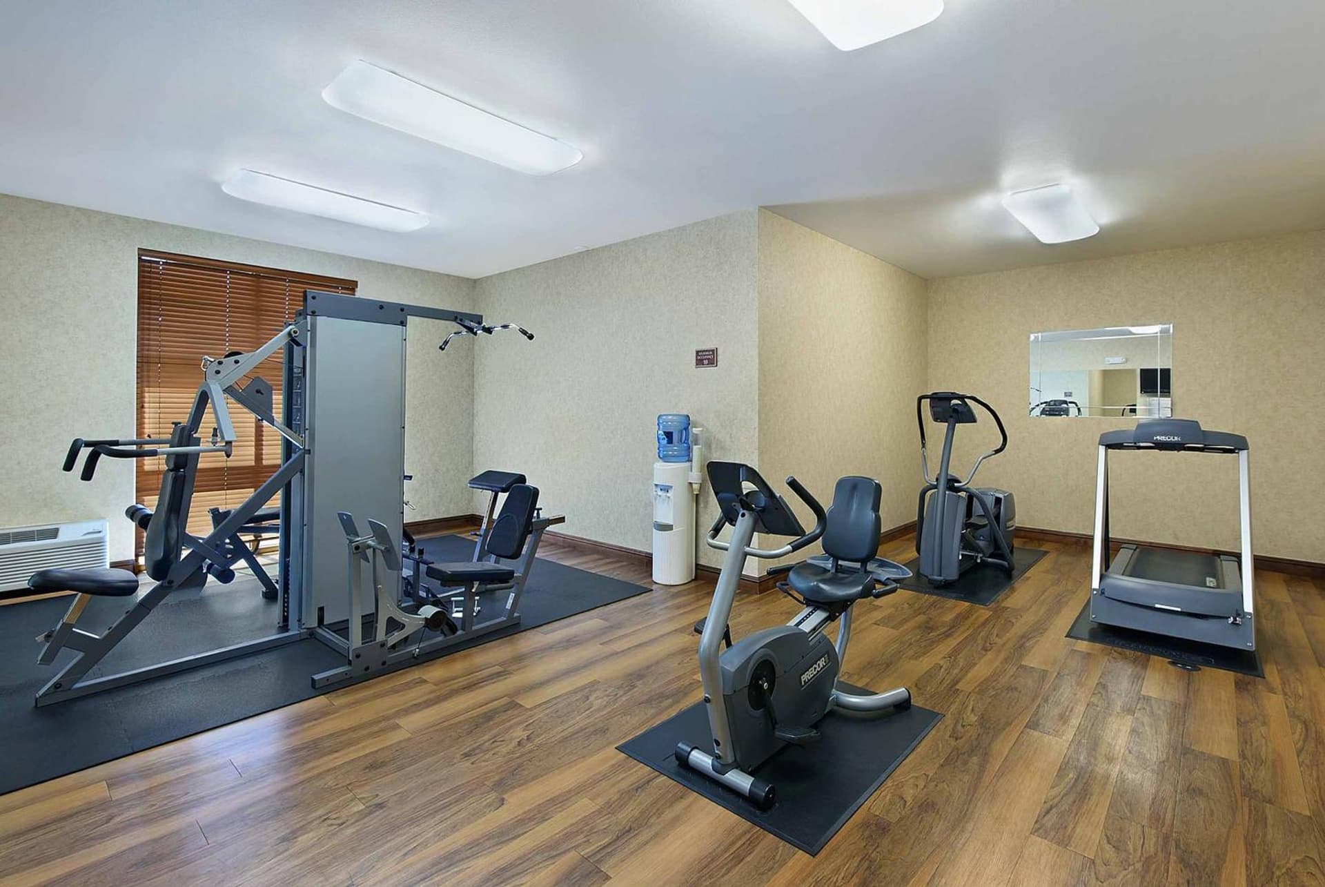 Oxford Suites Yakima gallery photo in Yakima, WA — image 31