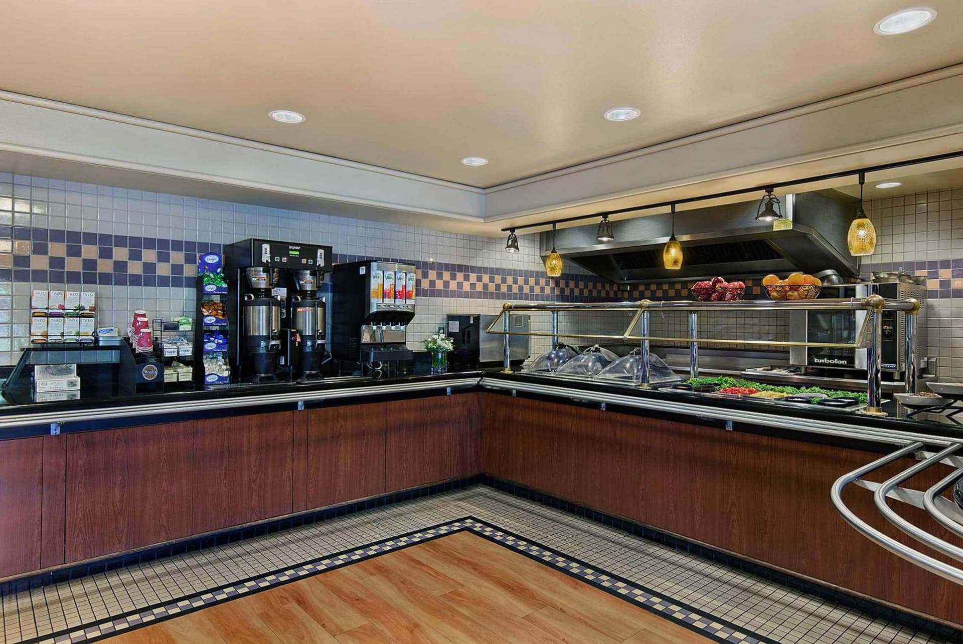 Oxford Suites Yakima gallery photo in Yakima, WA — image 11