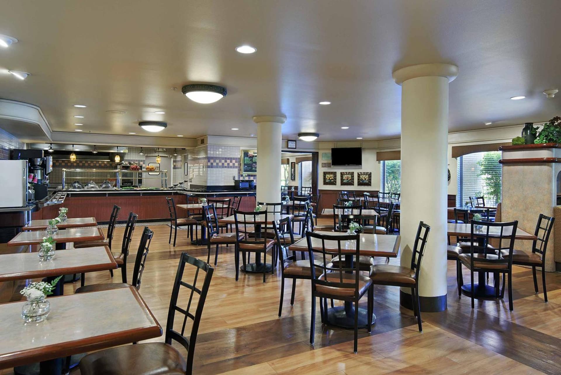 Oxford Suites Yakima gallery photo in Yakima, WA — image 32