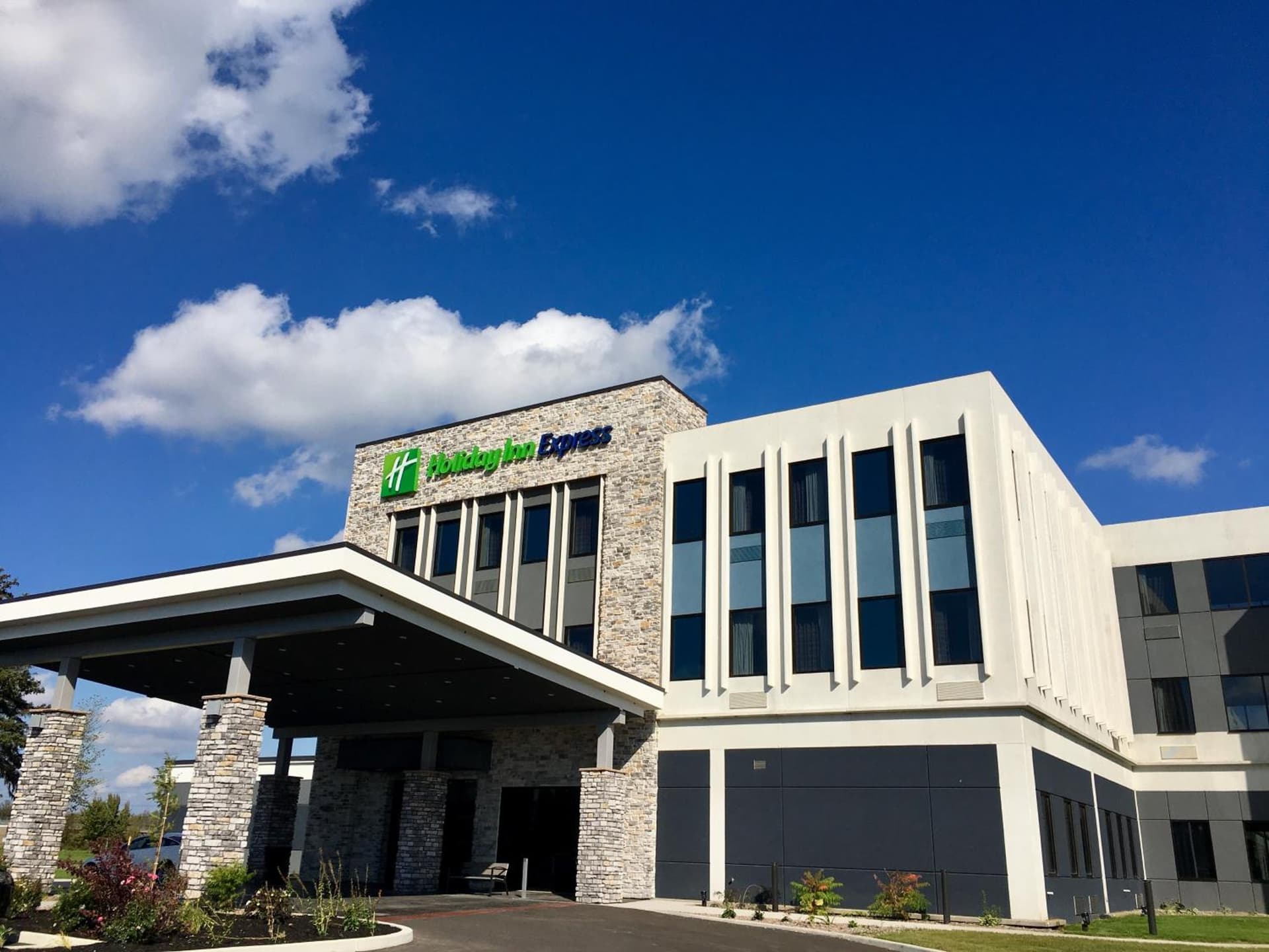 Holiday Inn Express - Grand Island by IHG featured exterior or lobby in Niagara Falls, NY — similar hotel