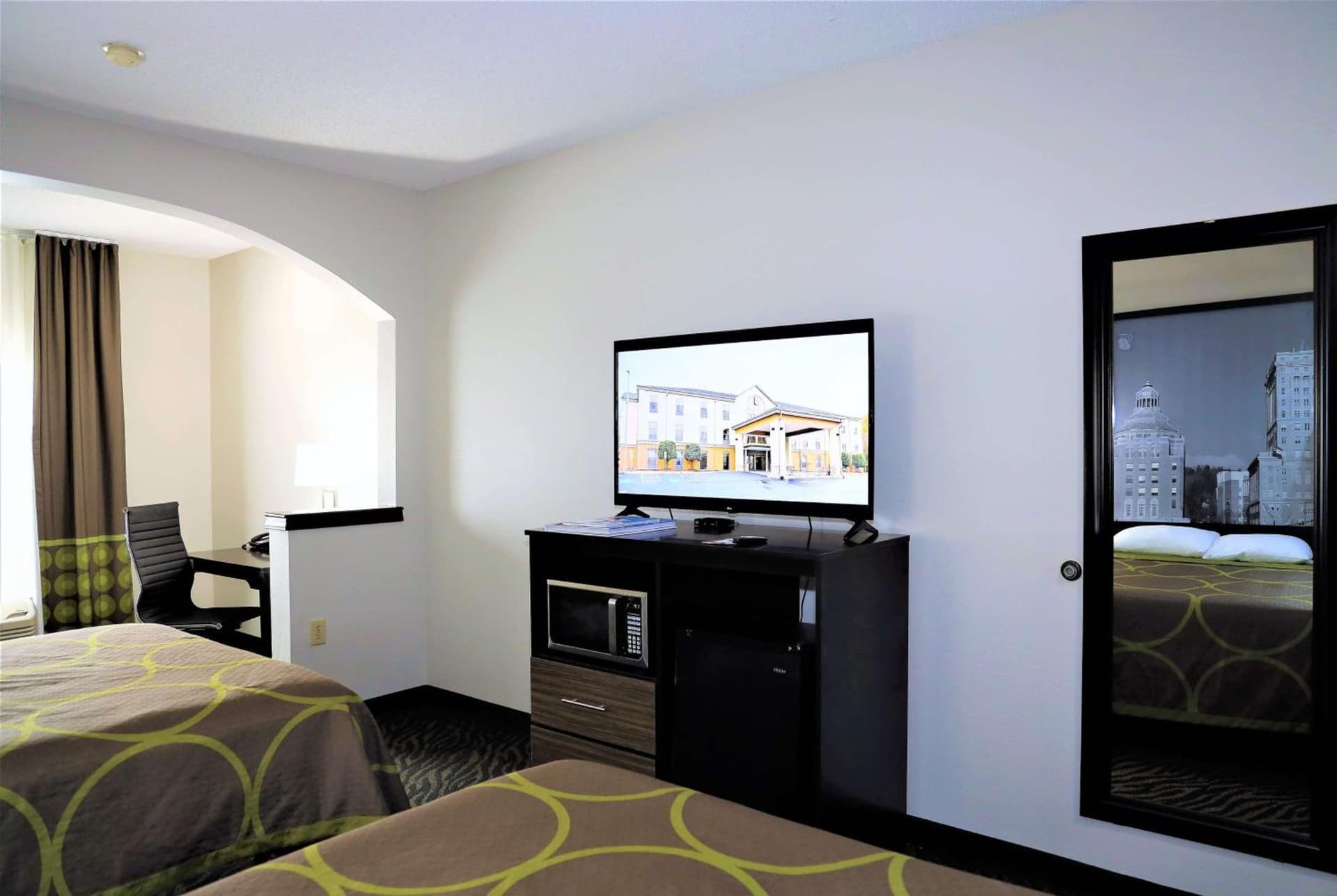 Super 8 by Wyndham High Point/Greensboro gallery photo in High Point, NC — image 16