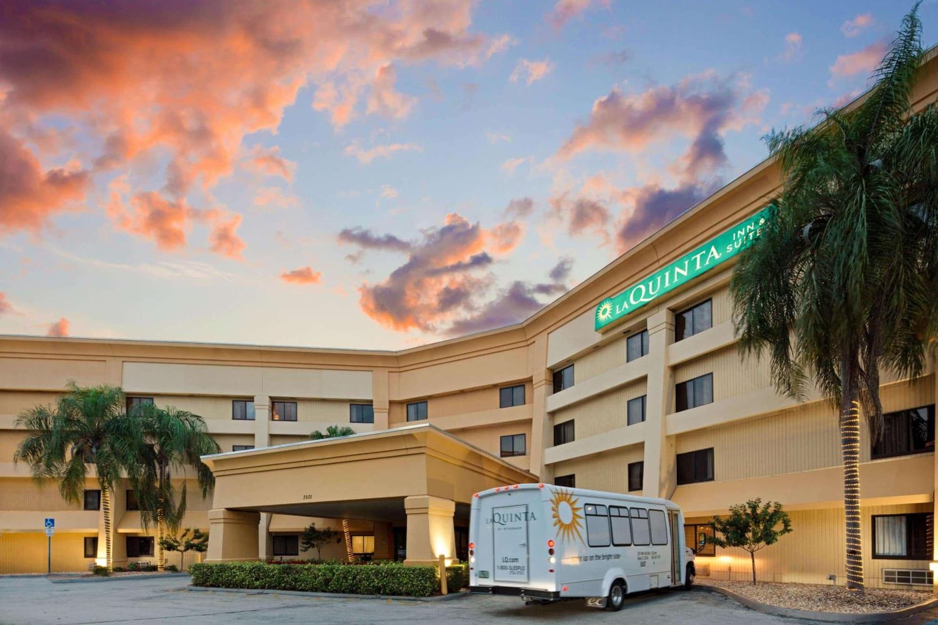 La Quinta by Wyndham Miami Airport East exterior or lobby in Miami, FL — main listing photo