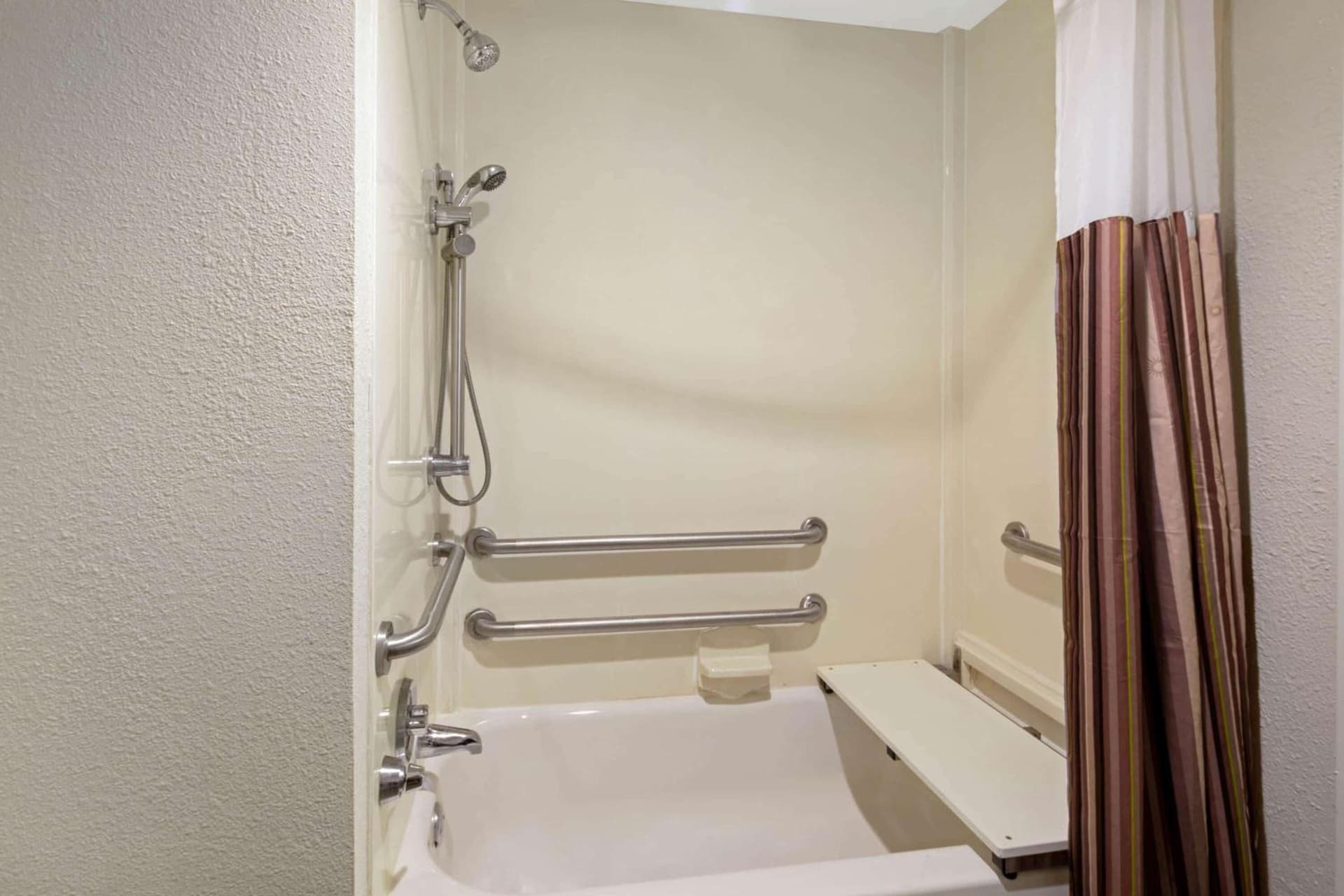 La Quinta by Wyndham Miami Airport East gallery photo in Miami, FL — image 41