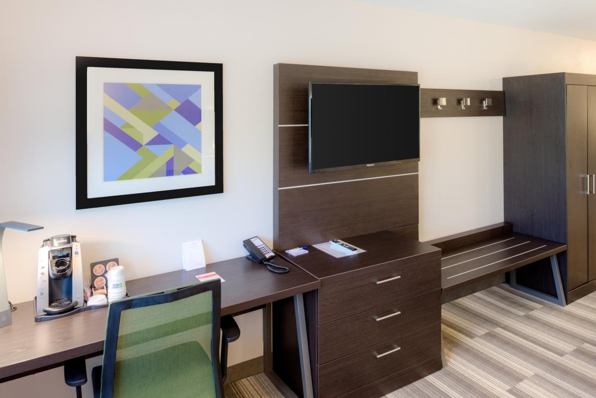 Holiday Inn Express Newberg - Wine Country by IHG gallery photo in Newberg, OR — image 9
