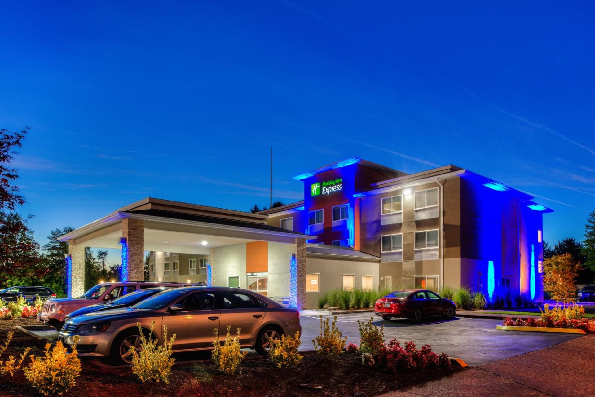 Holiday Inn Express Newberg - Wine Country by IHG featured exterior or lobby in Newberg, OR — similar hotel