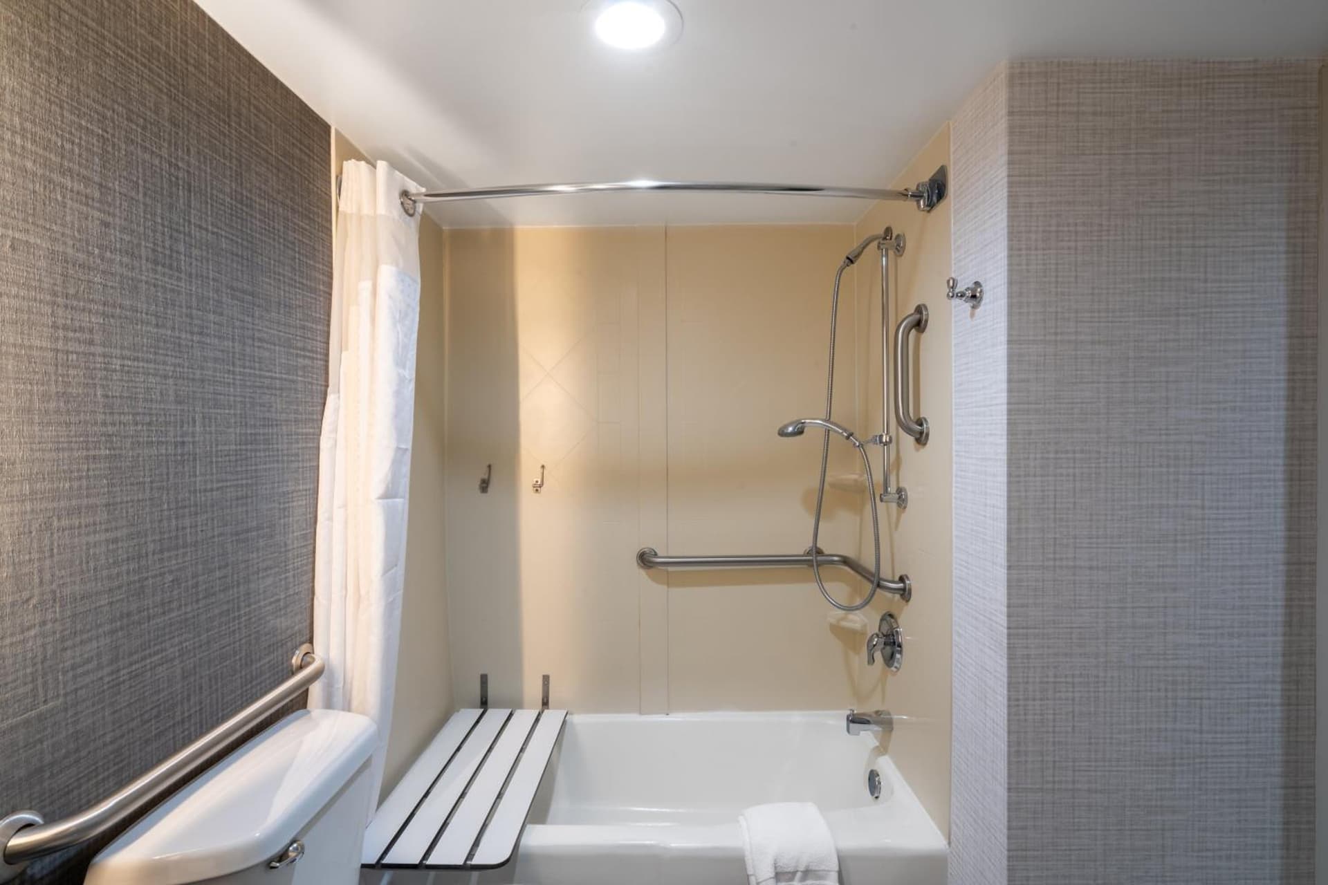 Holiday Inn Huntsville - Research Park by IHG gallery photo in Huntsville, AL — image 40