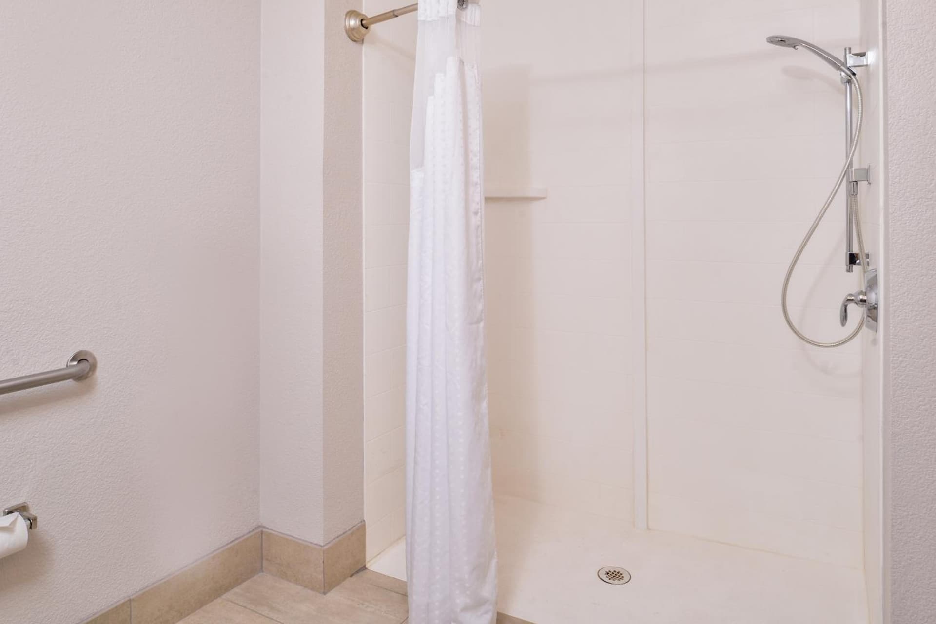 Holiday Inn Express Westley by IHG gallery photo in Westley, CA — image 32