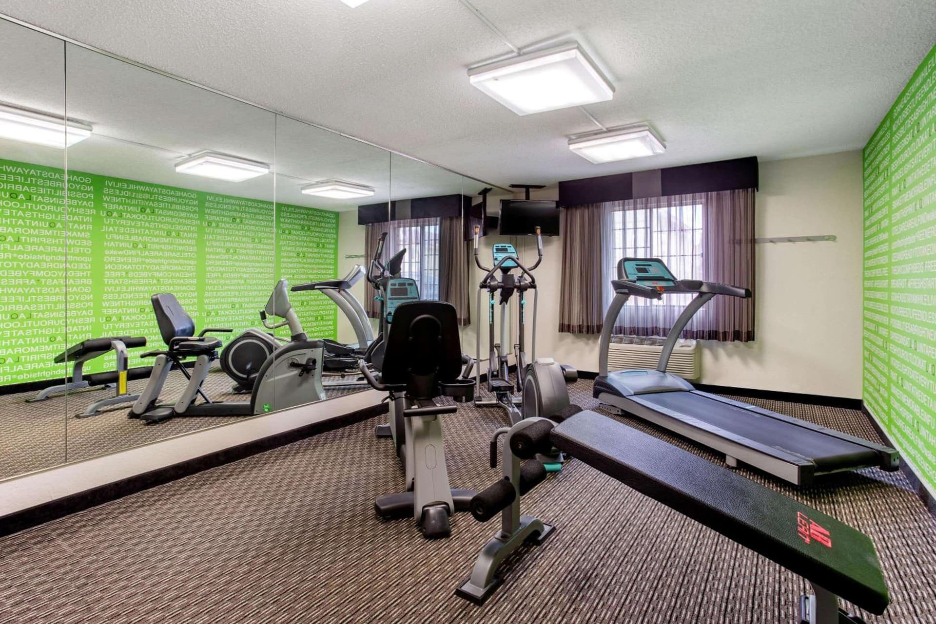 La Quinta Inn by Wyndham Champaign gallery photo in Champaign, IL — image 34