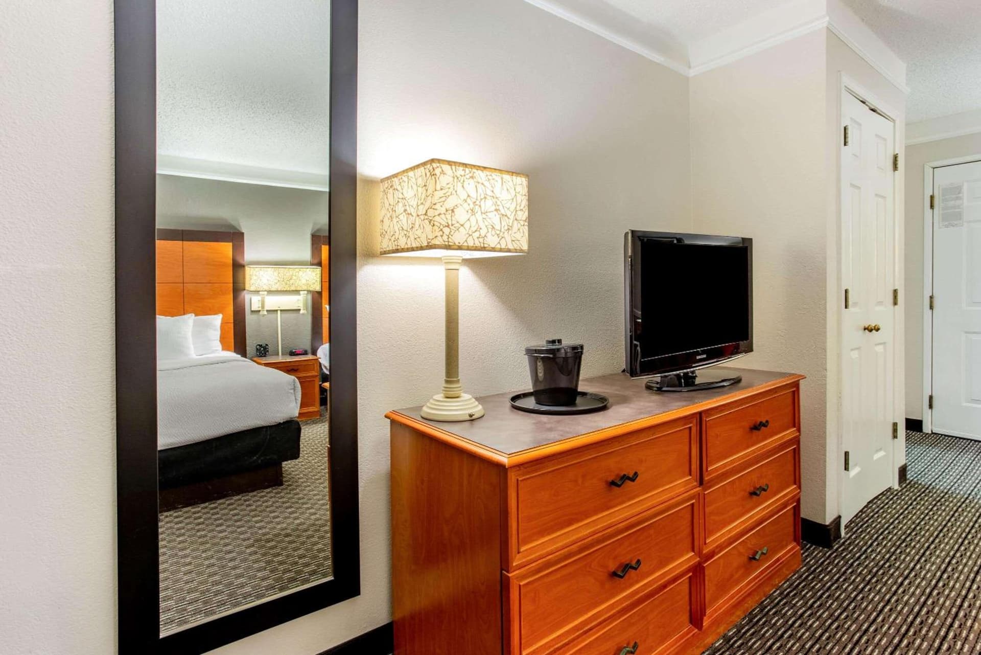 La Quinta Inn by Wyndham Champaign gallery photo in Champaign, IL — image 30