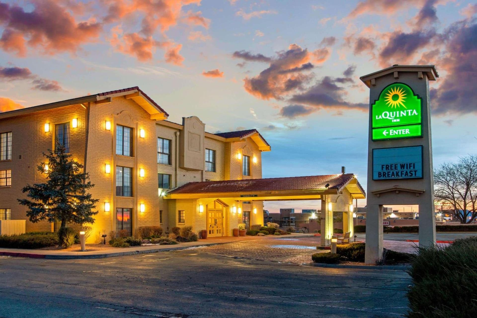 La Quinta Inn by Wyndham Santa Fe property views in Santa Fe, NM — gallery photo 3