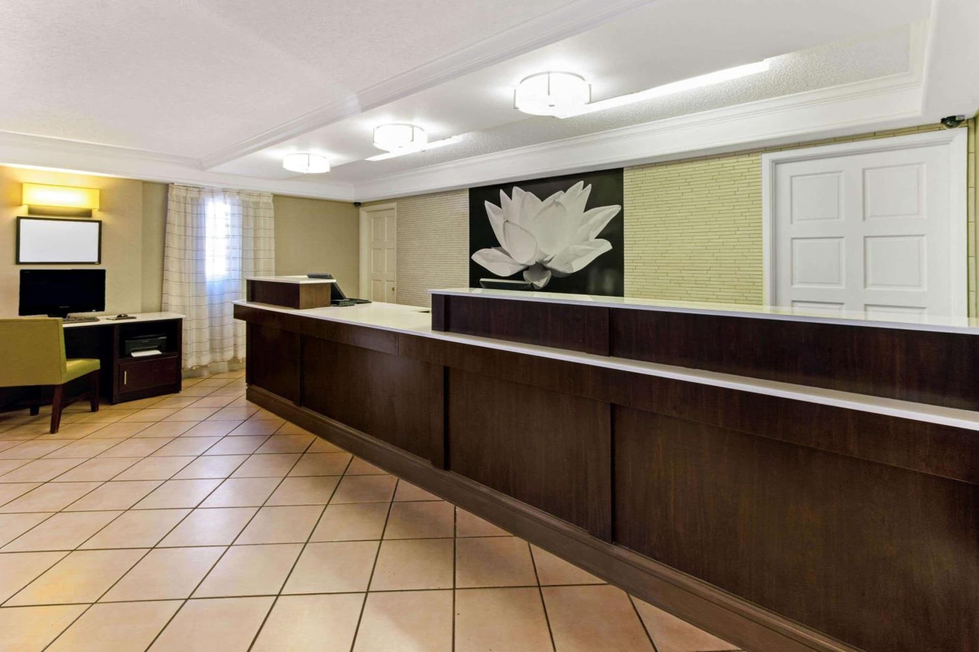 La Quinta Inn by Wyndham Santa Fe gallery photo in Santa Fe, NM — image 17