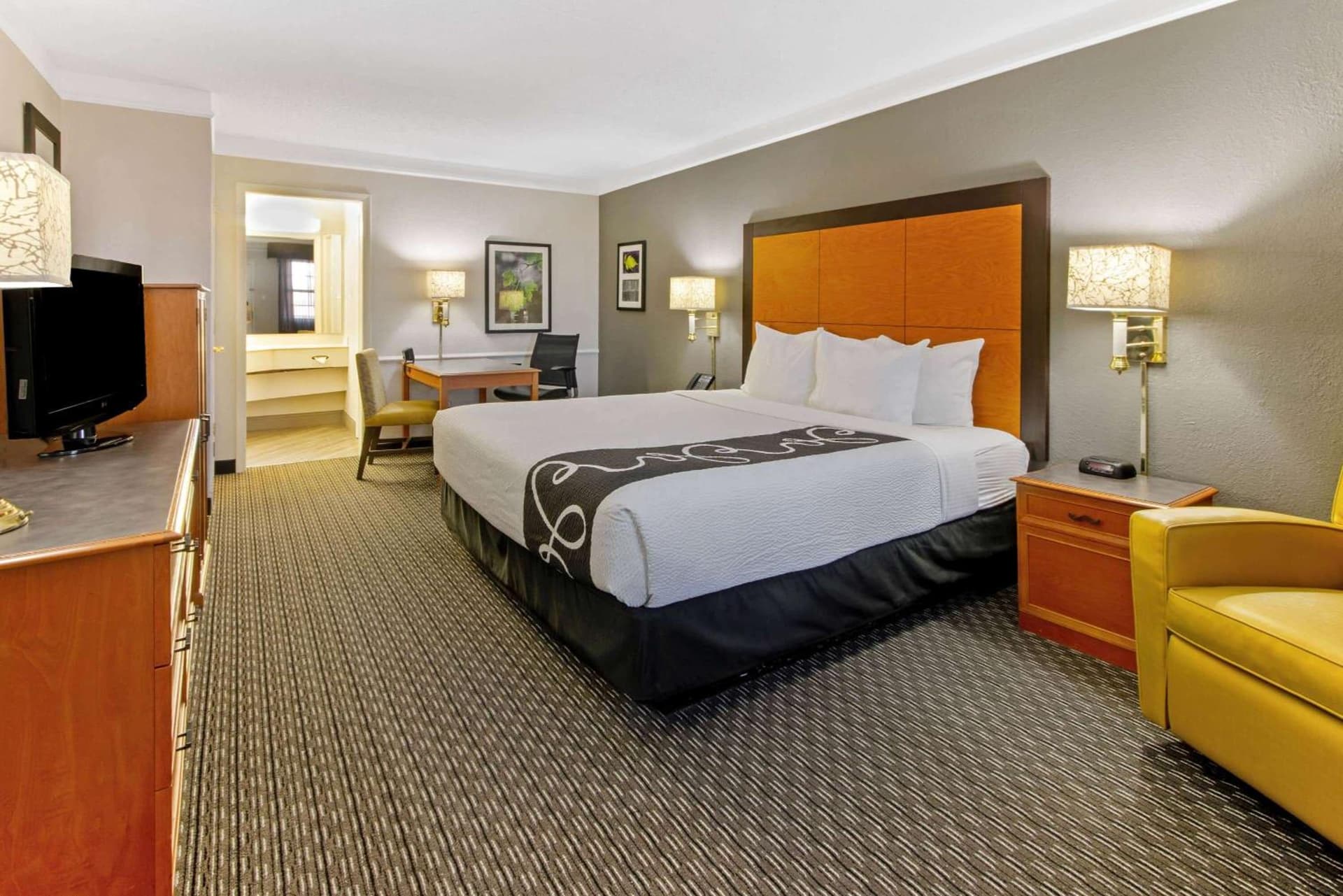La Quinta Inn by Wyndham Santa Fe gallery photo in Santa Fe, NM — image 27