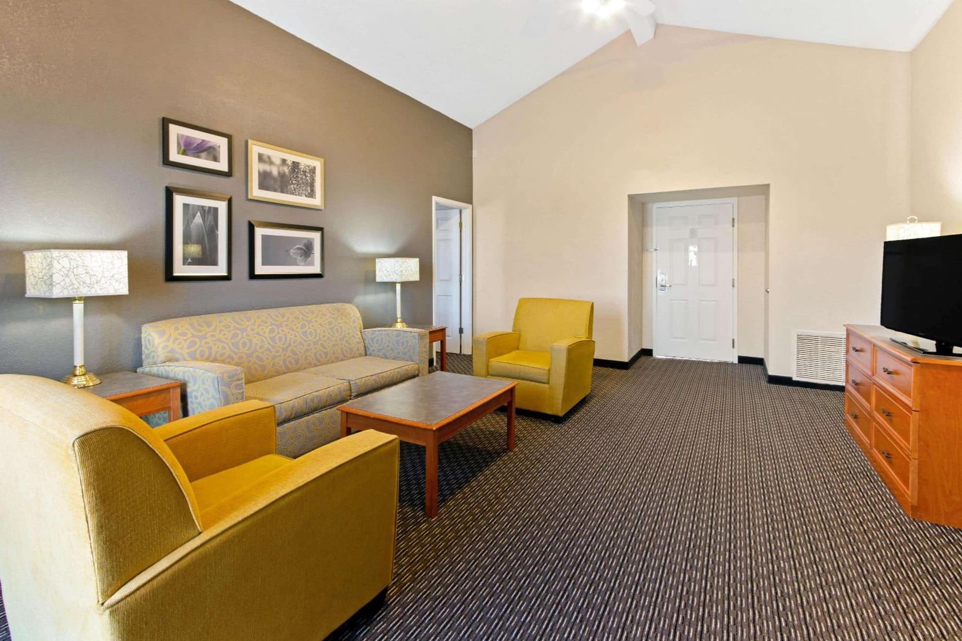 La Quinta Inn by Wyndham Santa Fe gallery photo in Santa Fe, NM — image 8