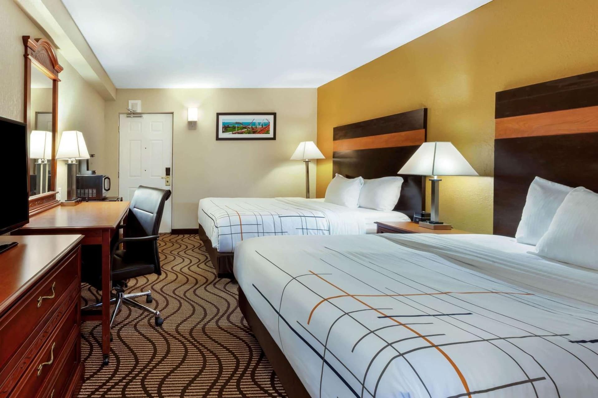 La Quinta Inn by Wyndham Sandusky near Cedar Point gallery photo in Sandusky, OH — image 46