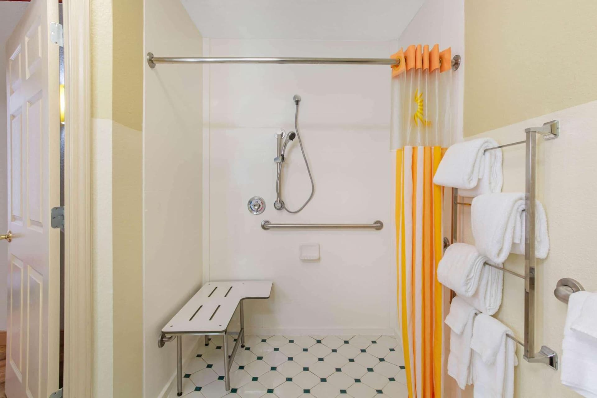 La Quinta by Wyndham Raleigh Cary gallery photo in Cary, NC — image 33
