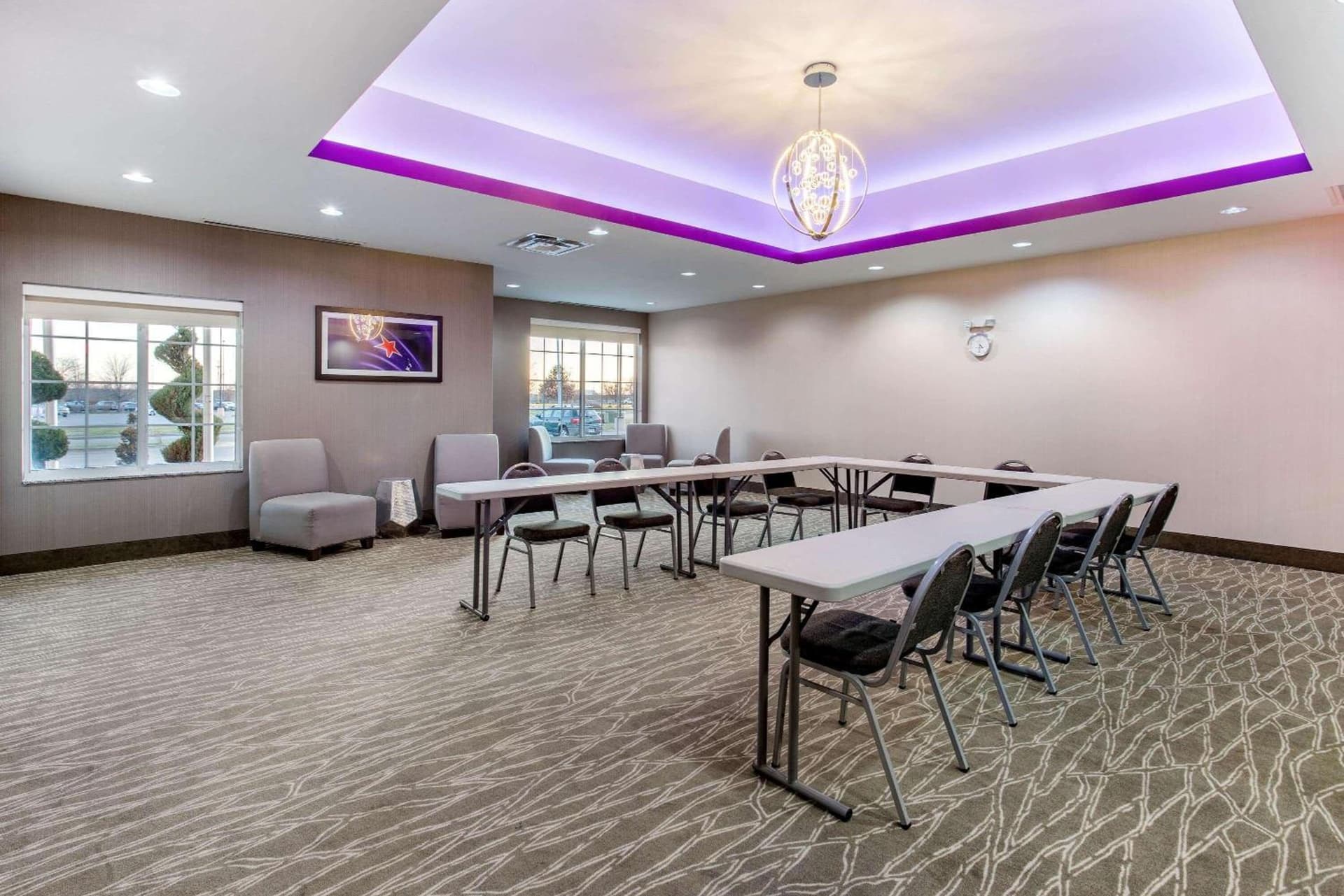La Quinta by Wyndham Springfield IL interior in Springfield, IL — gallery photo 2