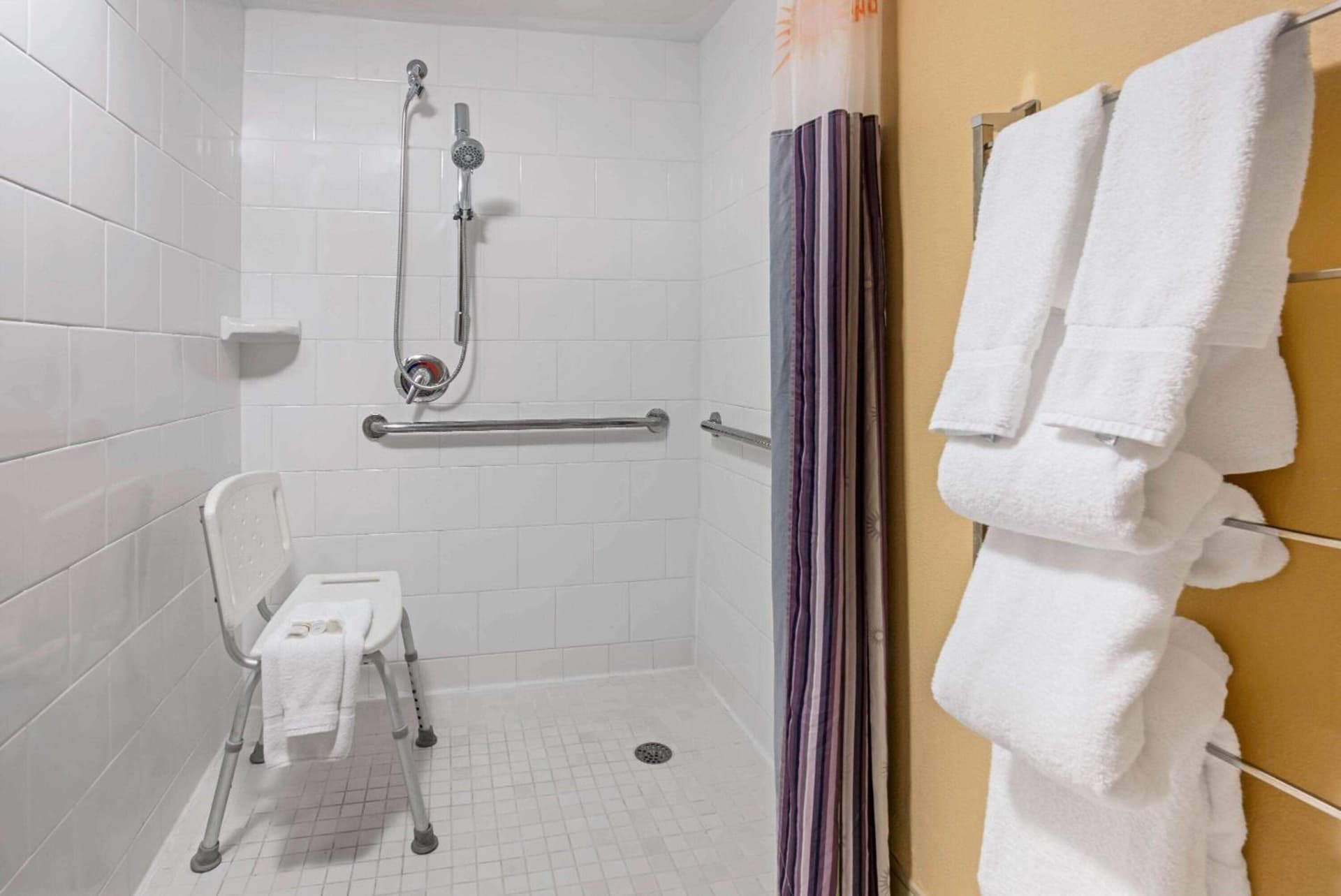 La Quinta by Wyndham West Palm Beach Airport gallery photo in West Palm Beach, FL — image 30