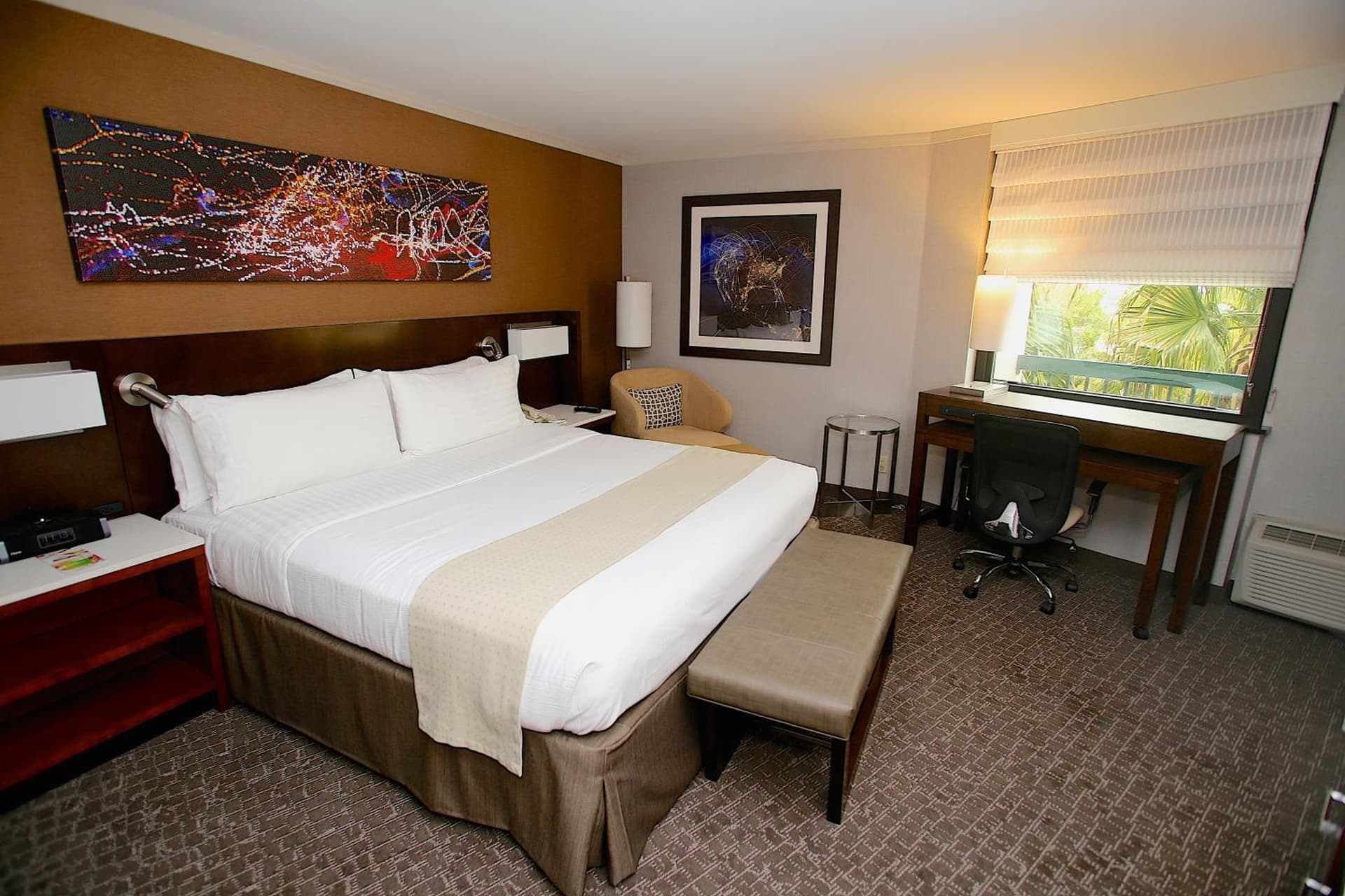 Holiday Inn Long Beach - Airport by IHG gallery photo in Long Beach, CA — image 13