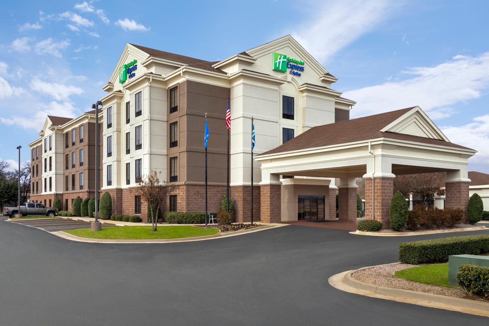 Holiday Inn Express Hotel & Suites Durant by IHG featured exterior or lobby in Durant, OK — similar hotel