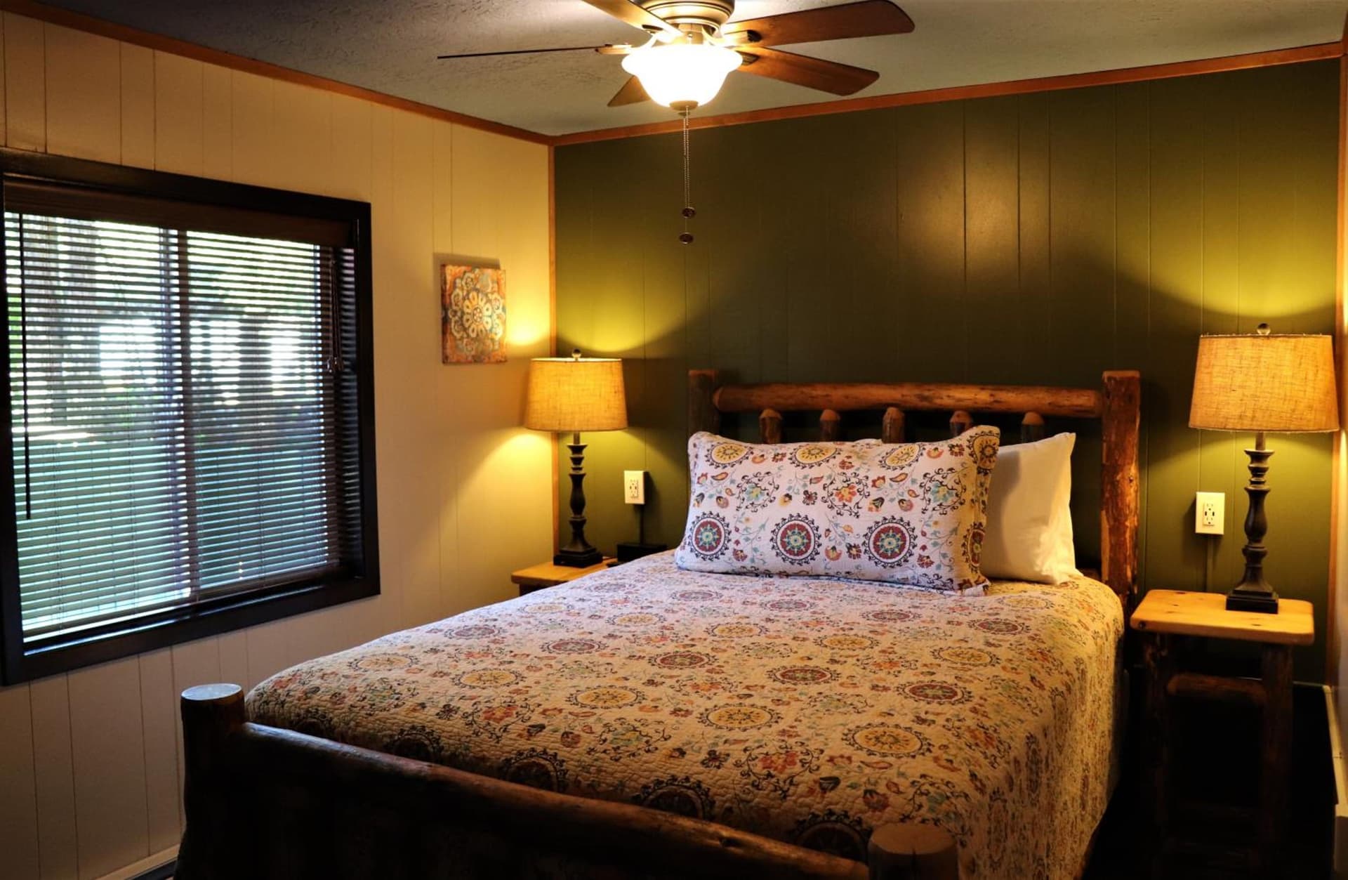 Lone Fir Resort interior in Cougar, WA — gallery photo 2
