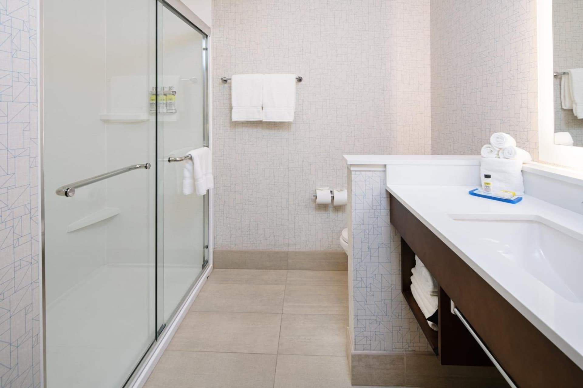 Holiday Inn Express & Suites - Murrieta by IHG gallery photo in Murrieta, CA — image 11