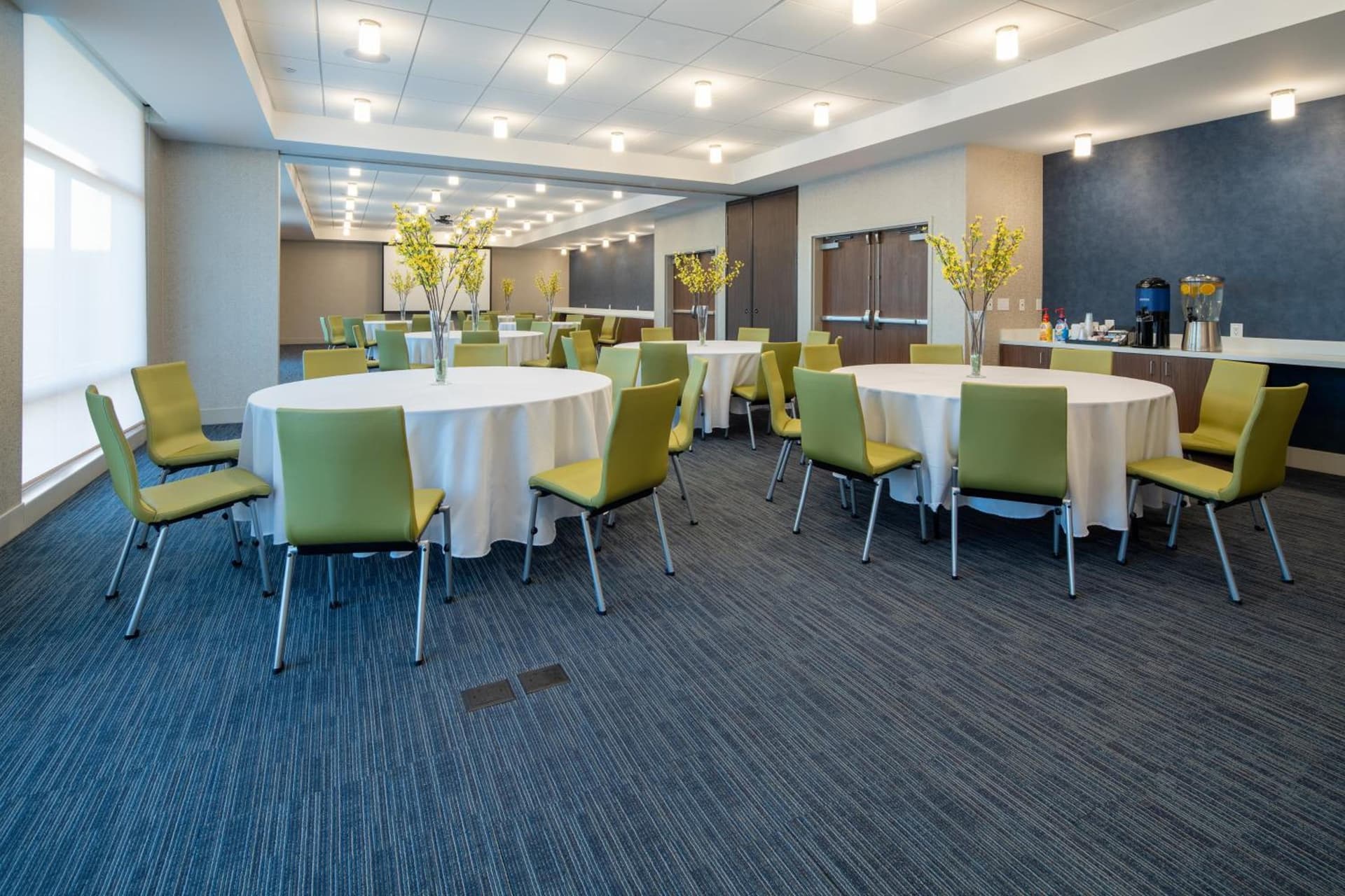 Holiday Inn Express & Suites - Murrieta by IHG gallery photo in Murrieta, CA — image 13