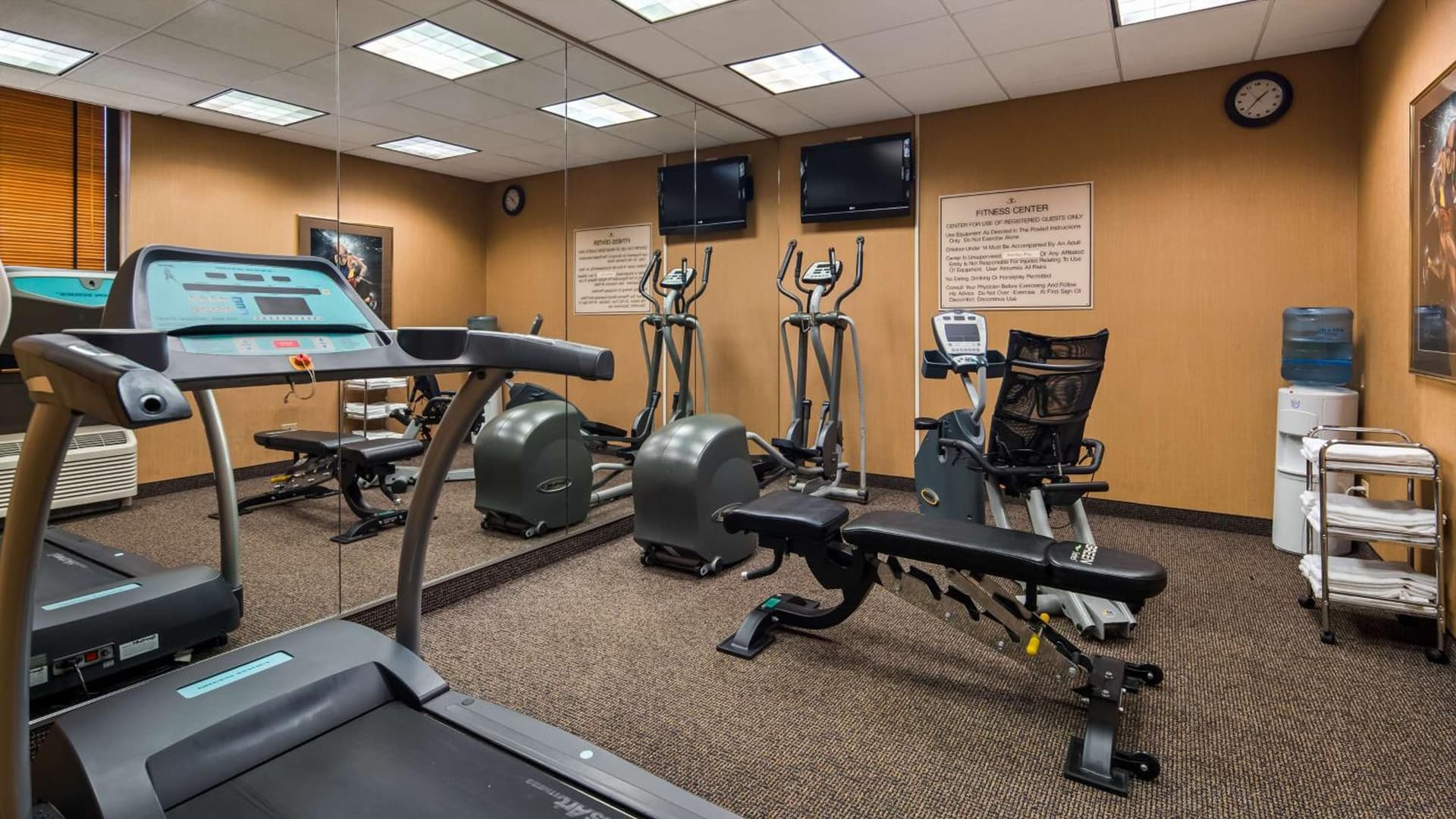 SureStay Plus Hotel by Best Western Chicago Lombard gallery photo in Lombard, IL — image 22