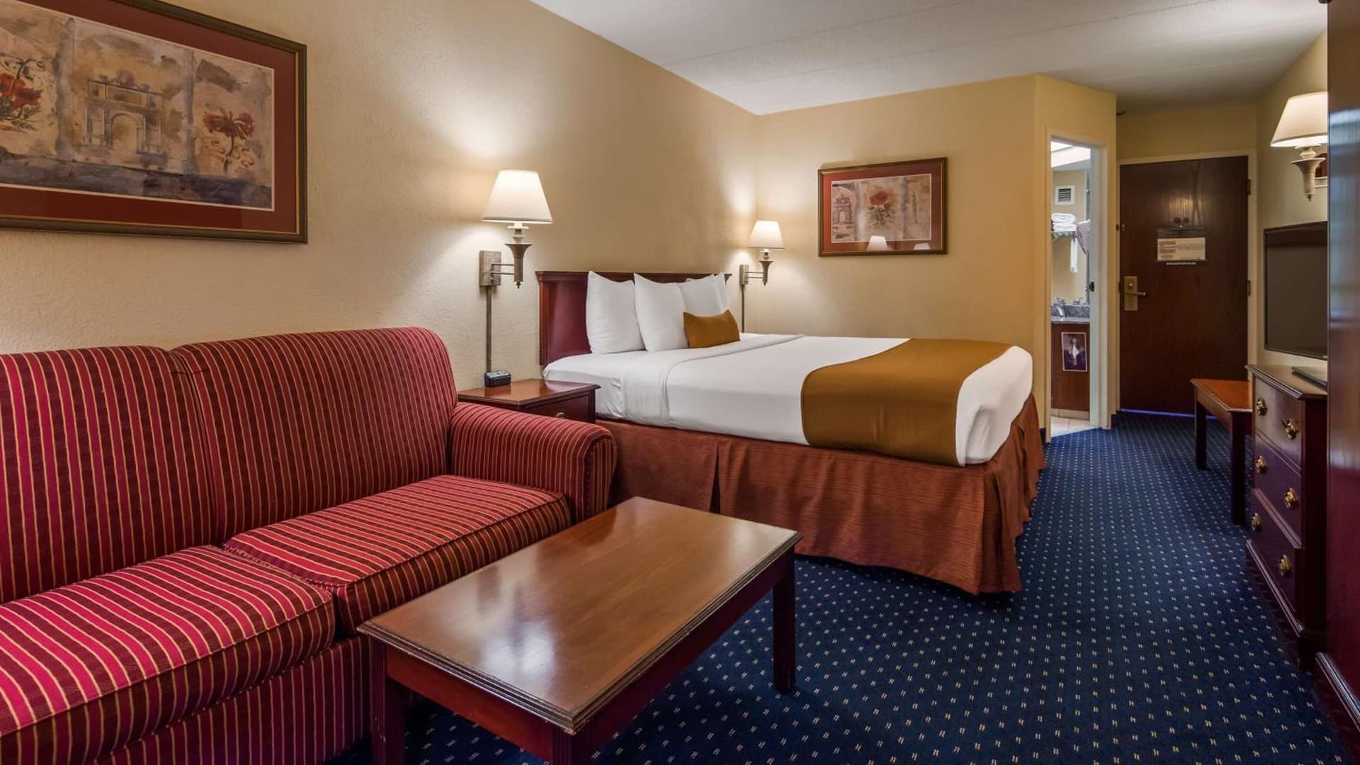 SureStay Plus Hotel by Best Western Chicago Lombard property views in Lombard, IL — gallery photo 3
