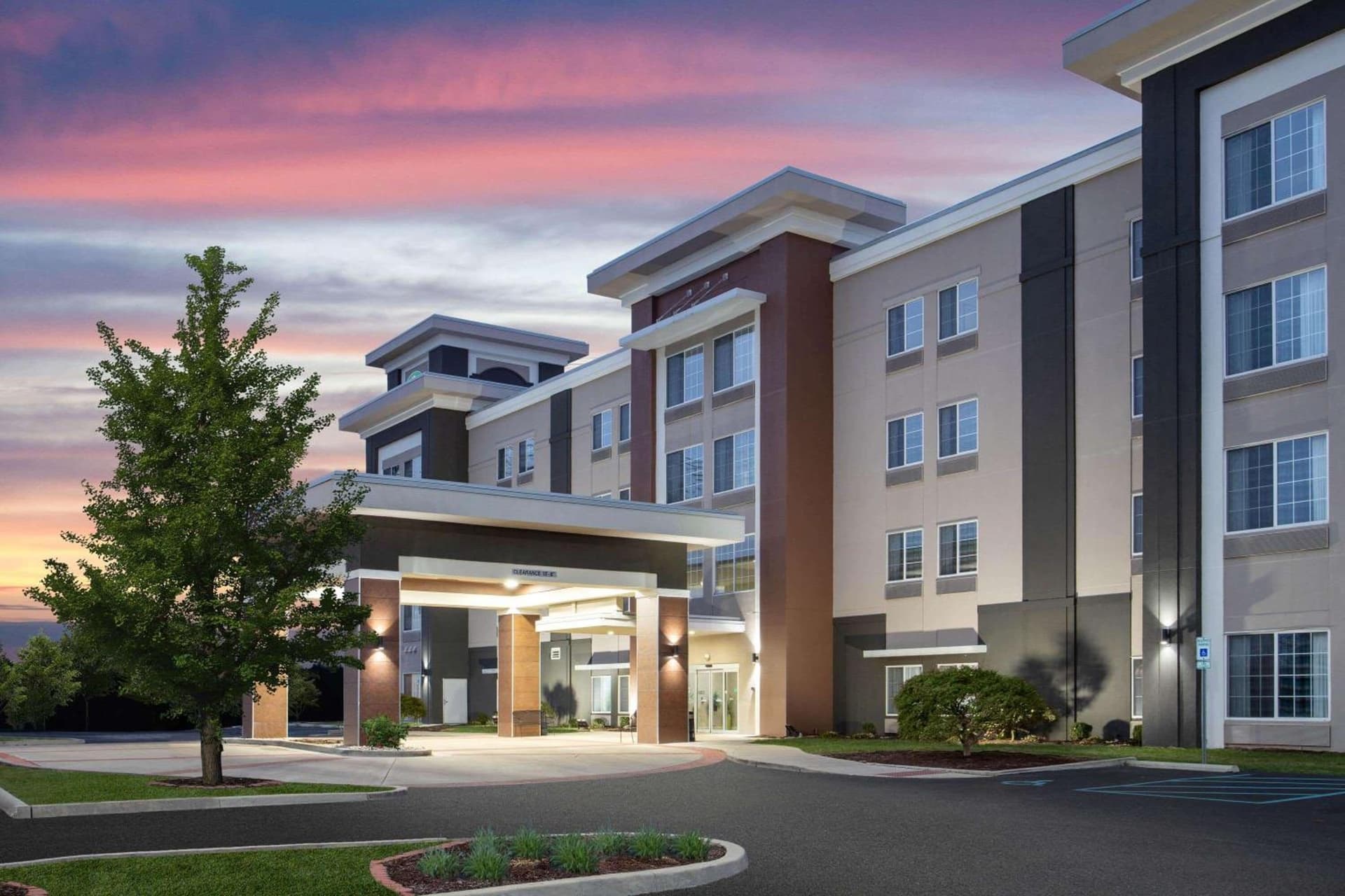 La Quinta by Wyndham Columbus - Edinburgh gallery photo in Columbus, IN — image 12