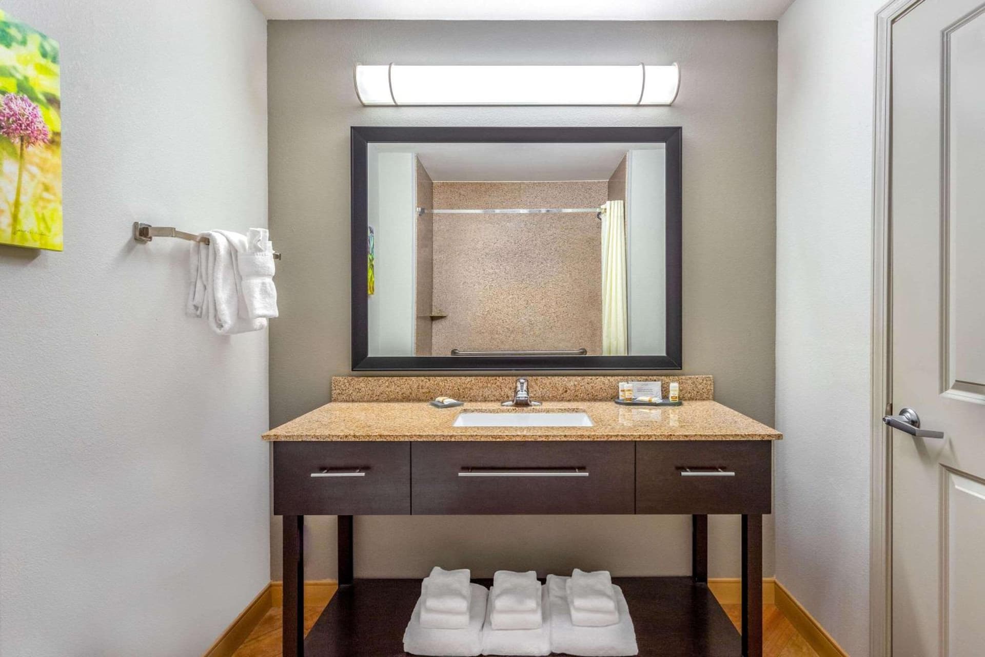 La Quinta by Wyndham Columbus - Edinburgh gallery photo in Columbus, IN — image 5
