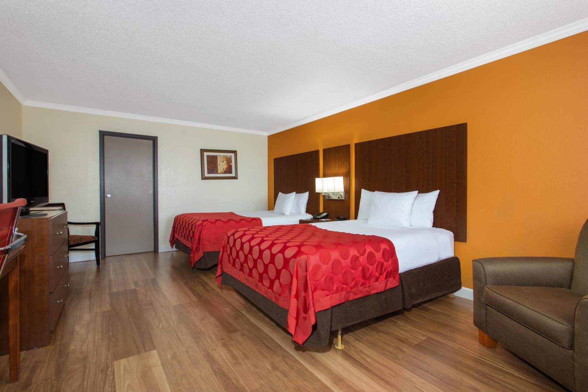 Ramada by Wyndham Tampa Westshore Airport South gallery photo in Tampa, FL — image 8