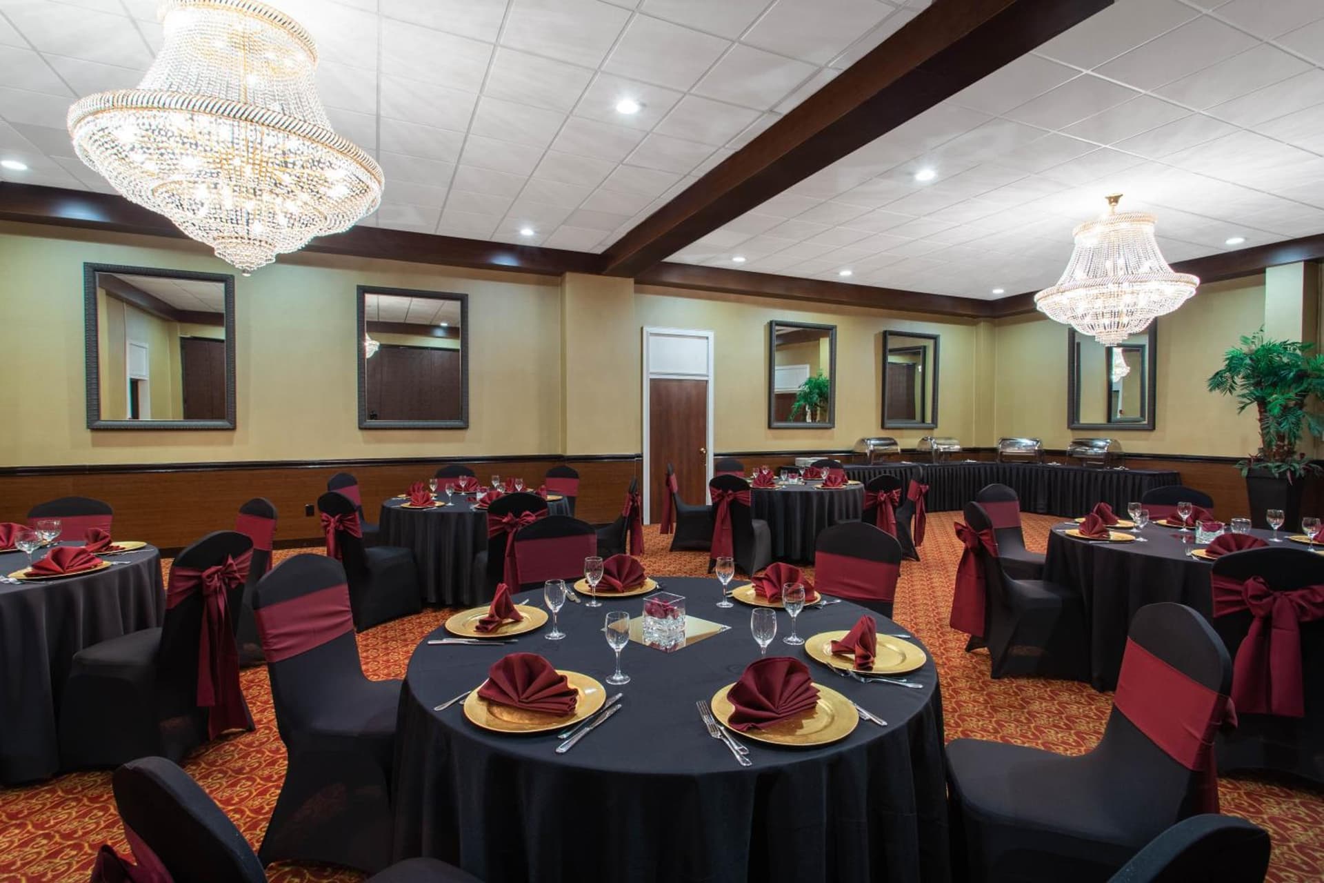 Ramada by Wyndham Tampa Westshore Airport South gallery photo in Tampa, FL — image 11