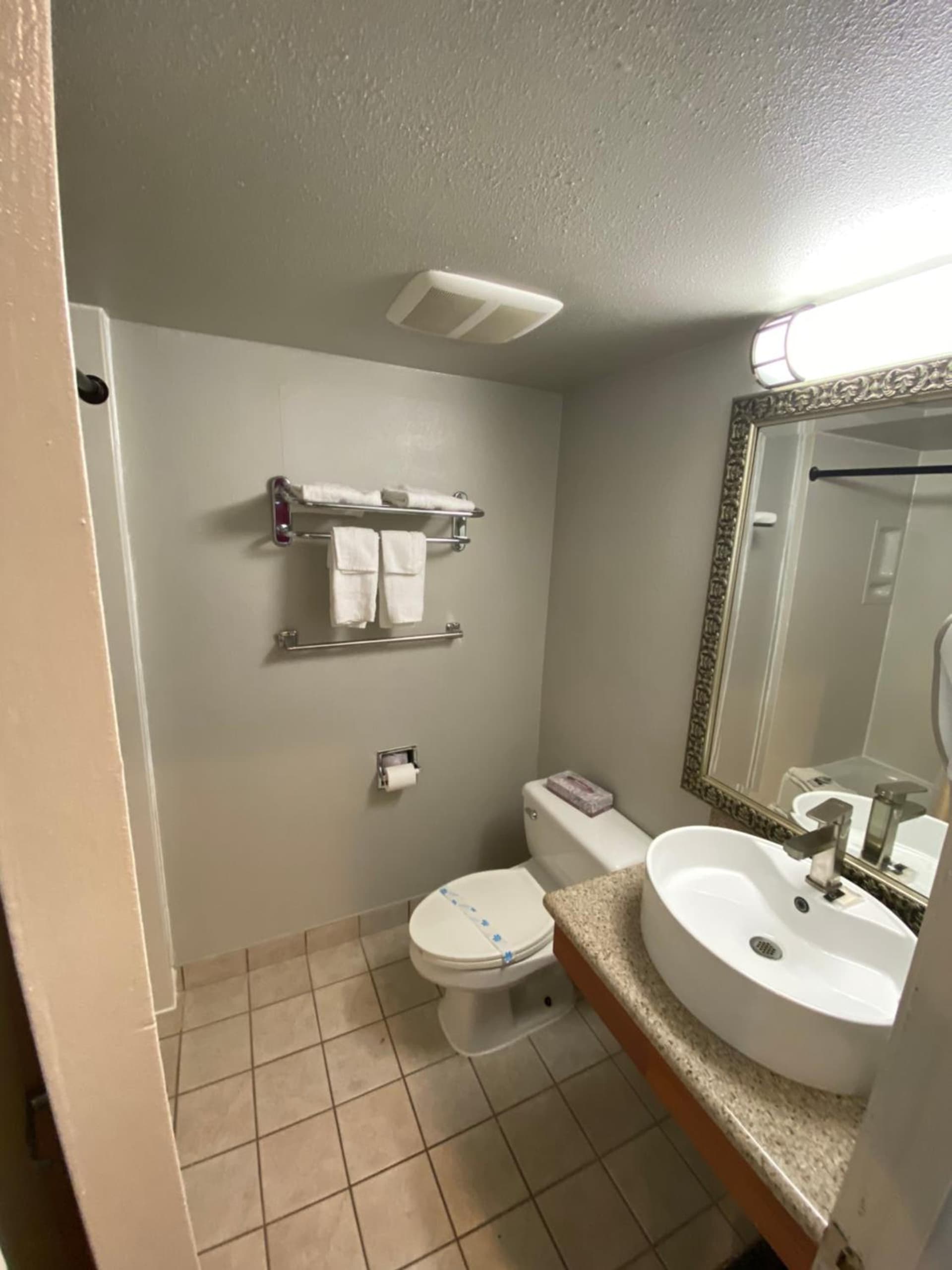 Budget Inn of Hayward gallery photo in Hayward, CA — image 4