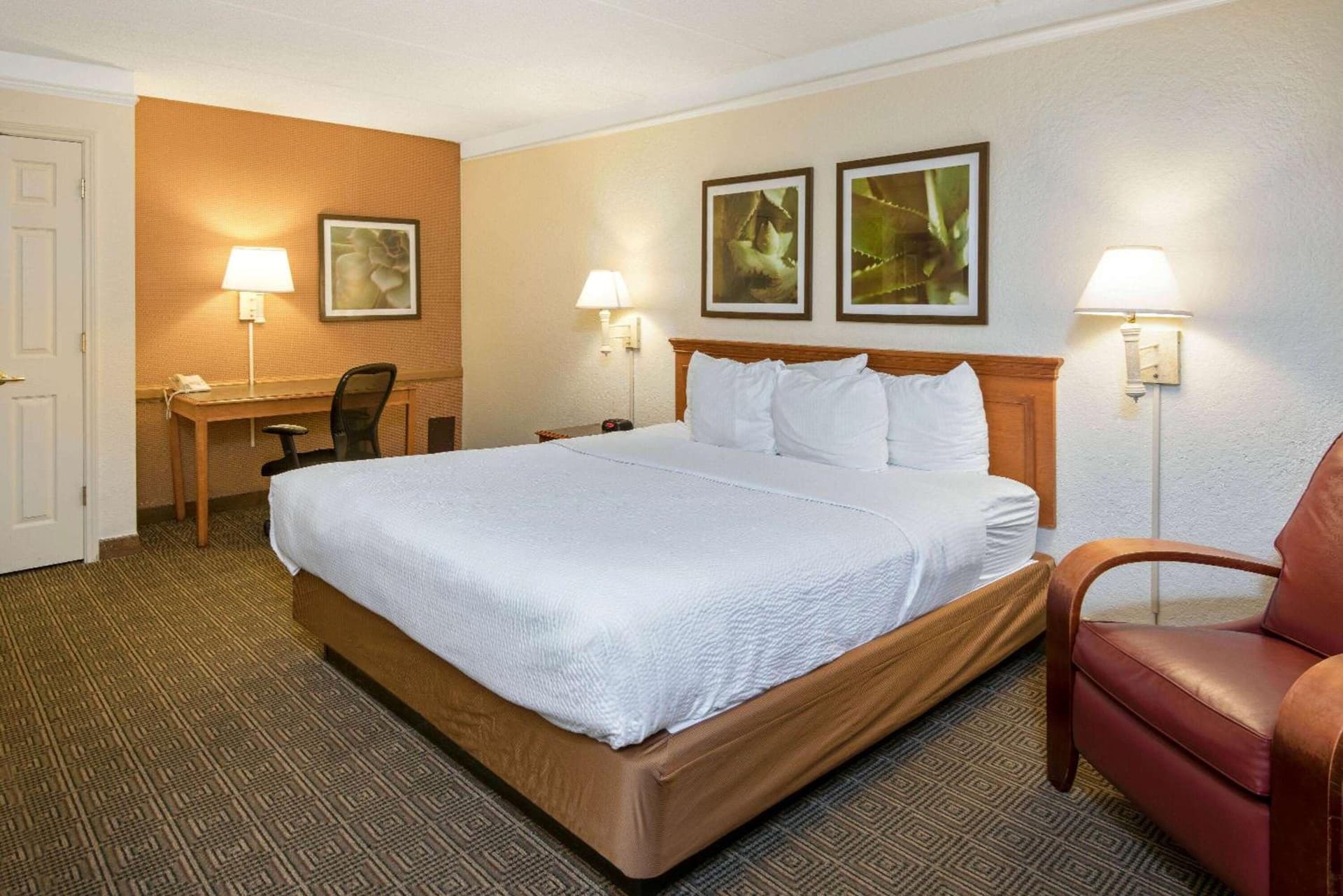 La Quinta Inn by Wyndham San Antonio Market Square gallery photo in San Antonio, TX — image 29