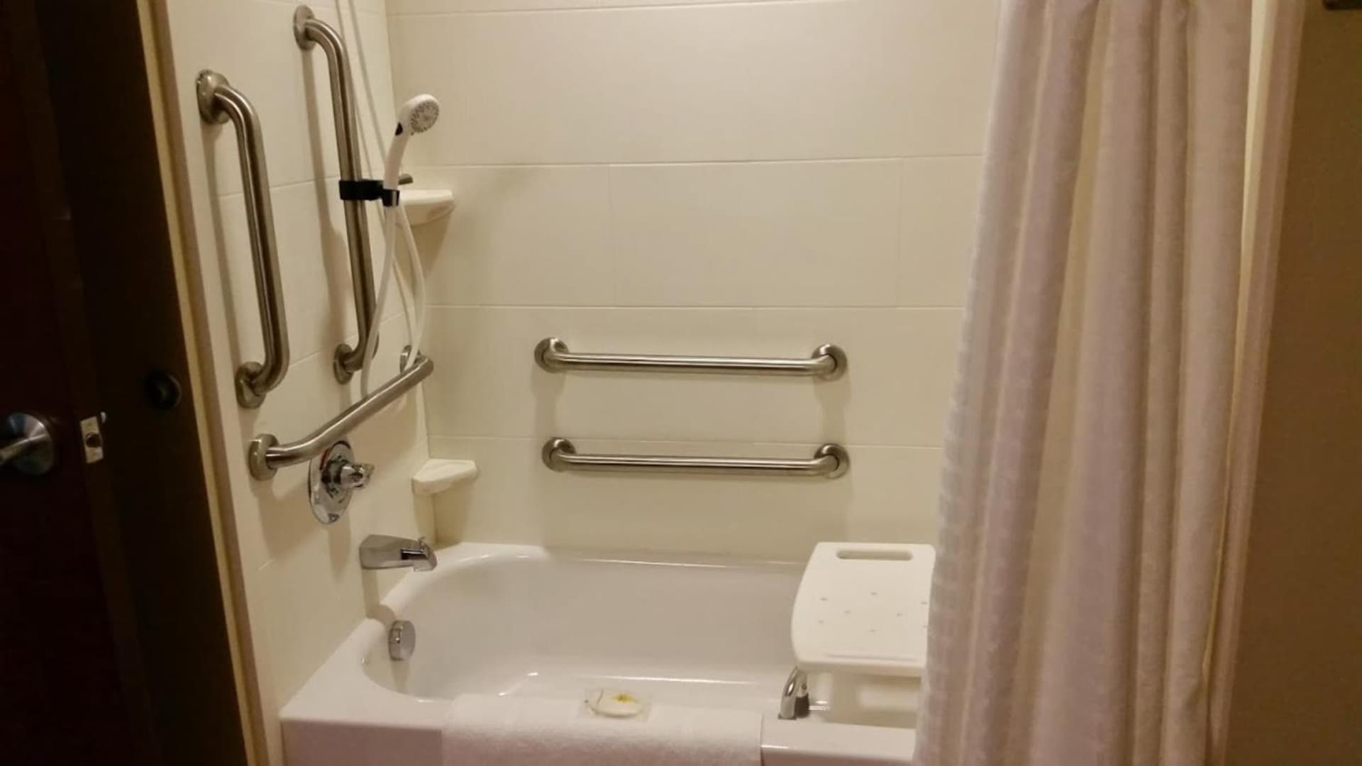 Comfort Inn & Suites West - Medical Center gallery photo in Rochester, MN — image 23