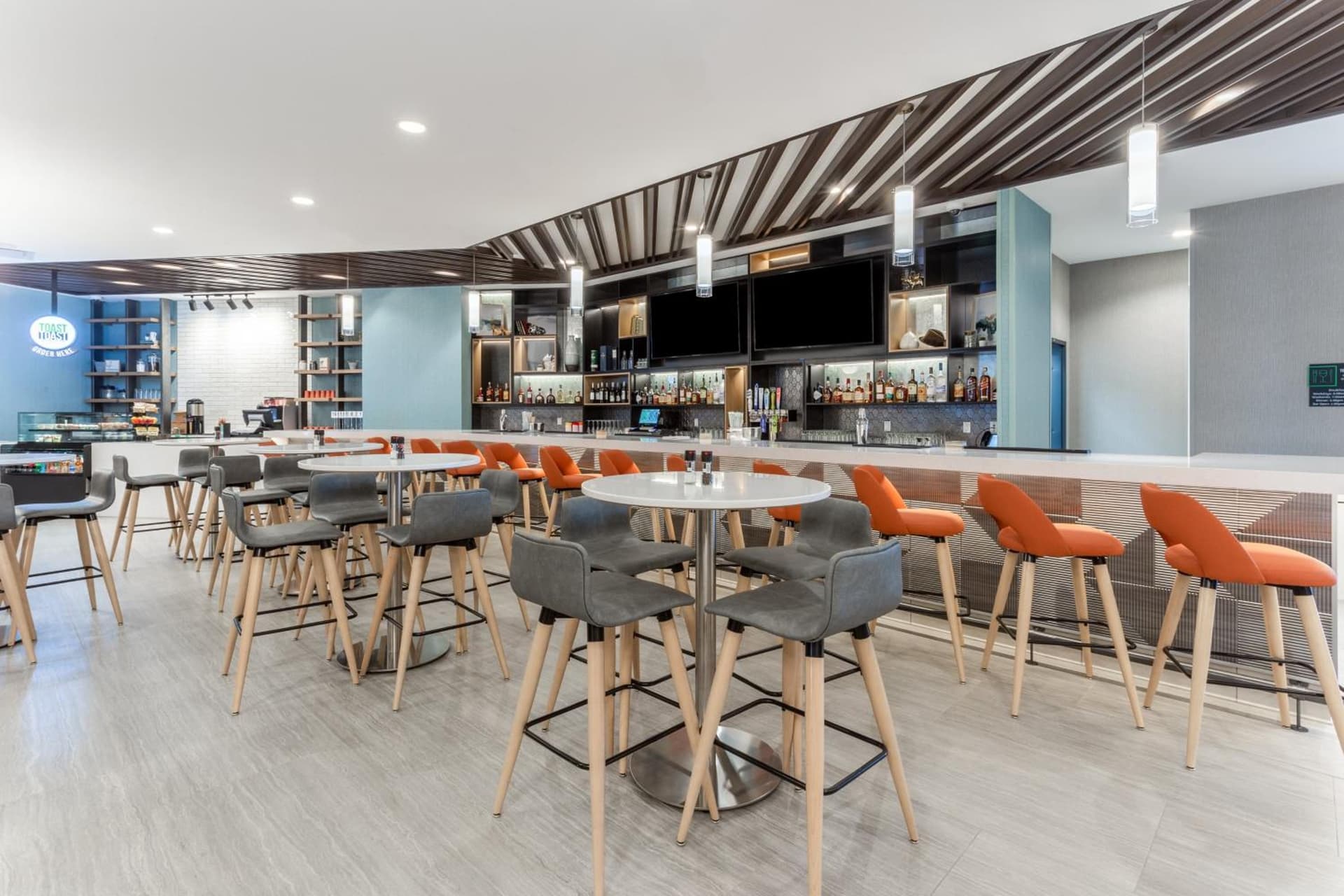 Holiday Inn & Suites Cedar Falls-Waterloo Event Ctr by IHG gallery photo in Cedar Falls, IA — image 8