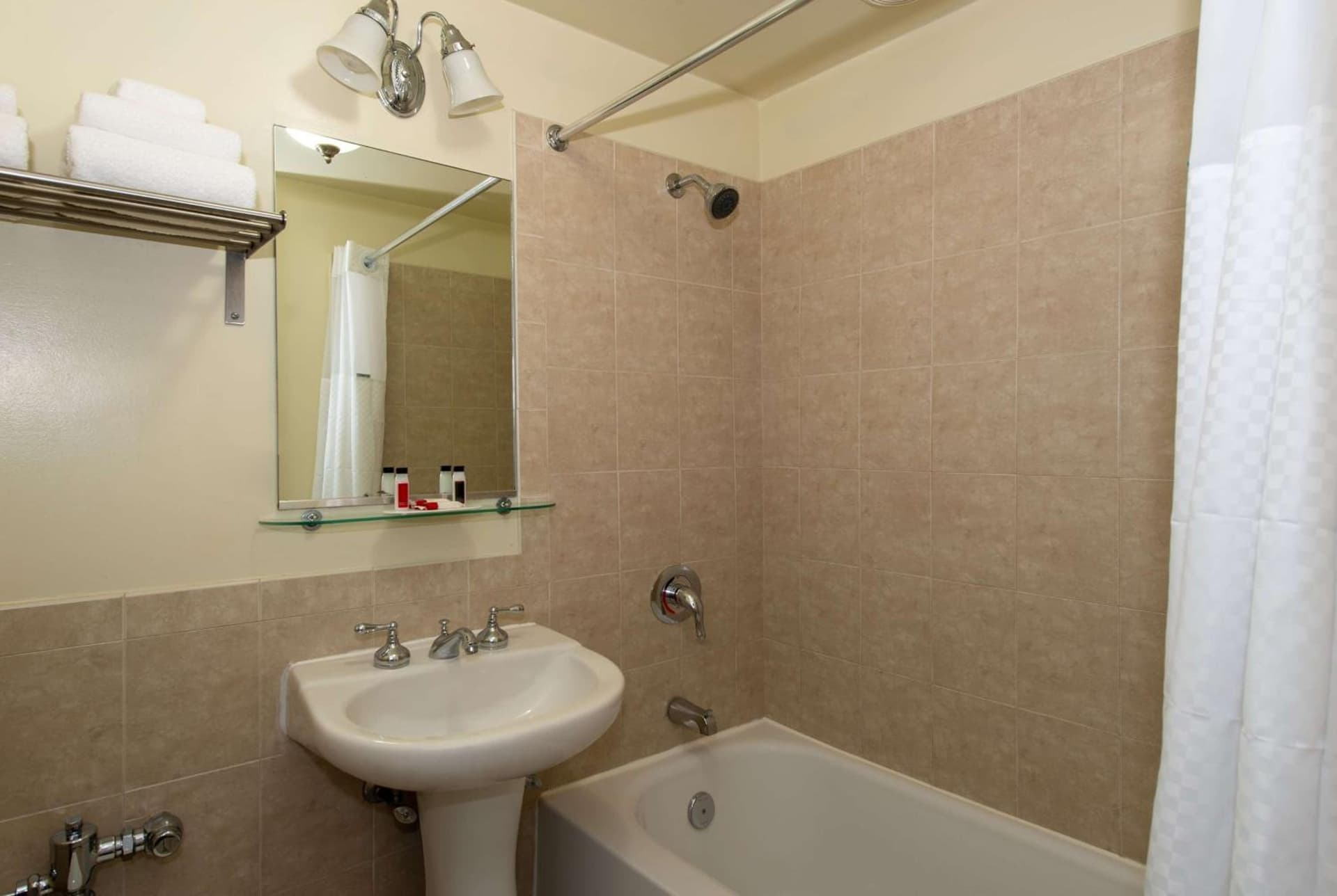 Travelodge by Wyndham Downtown Chicago gallery photo in Chicago, IL — image 5