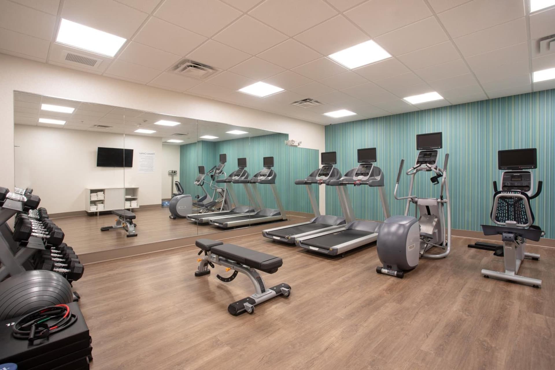 Holiday Inn Express & Suites Sioux City North - Event Center by IHG gallery photo in Dakota Dunes, SD — image 69