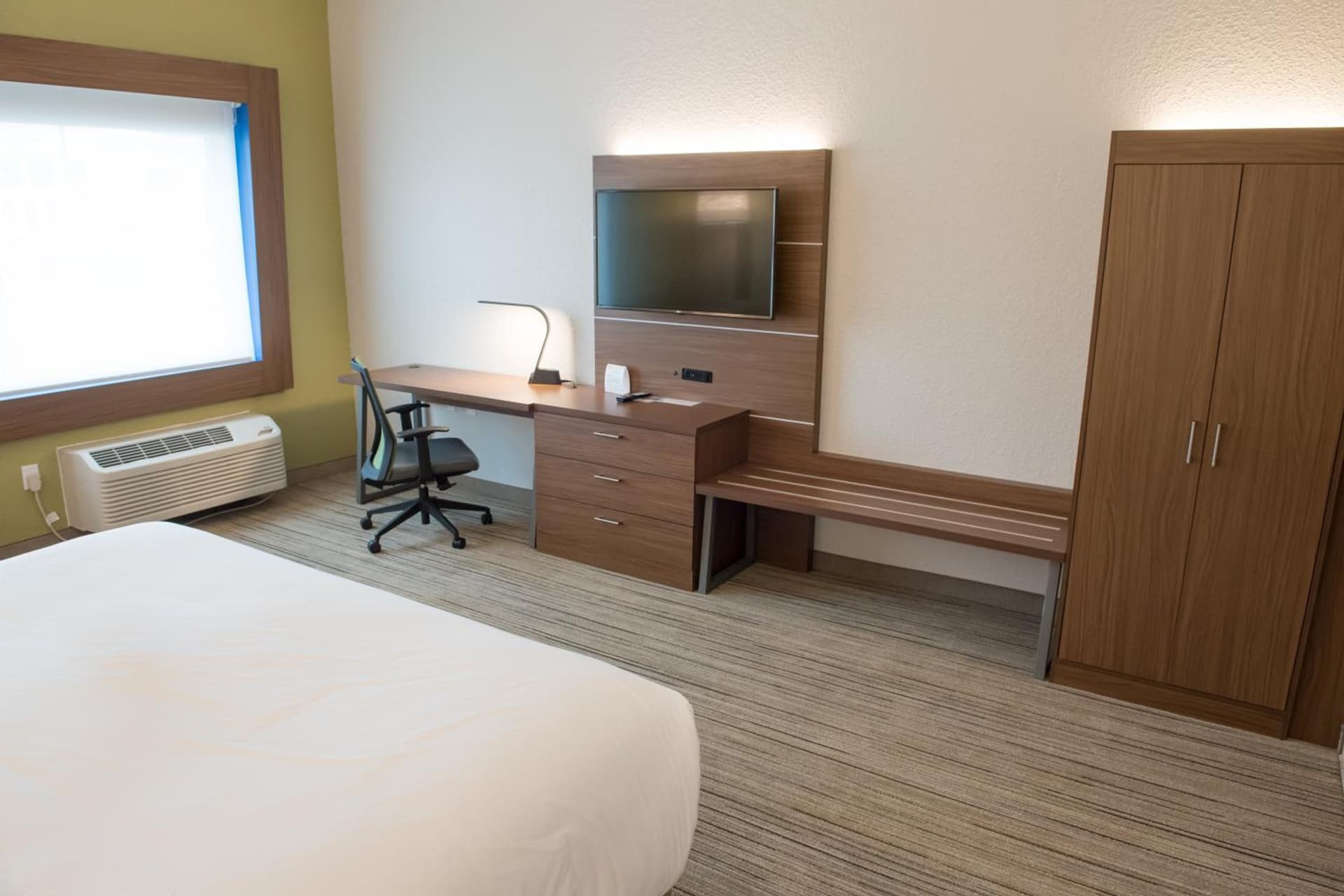 Holiday Inn Express & Suites - Fort Wayne North by IHG gallery photo in Sunnybrook Acres, IN — image 36