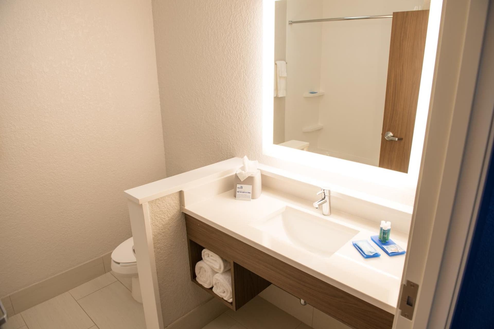 Holiday Inn Express & Suites - Fort Wayne North by IHG gallery photo in Sunnybrook Acres, IN — image 24