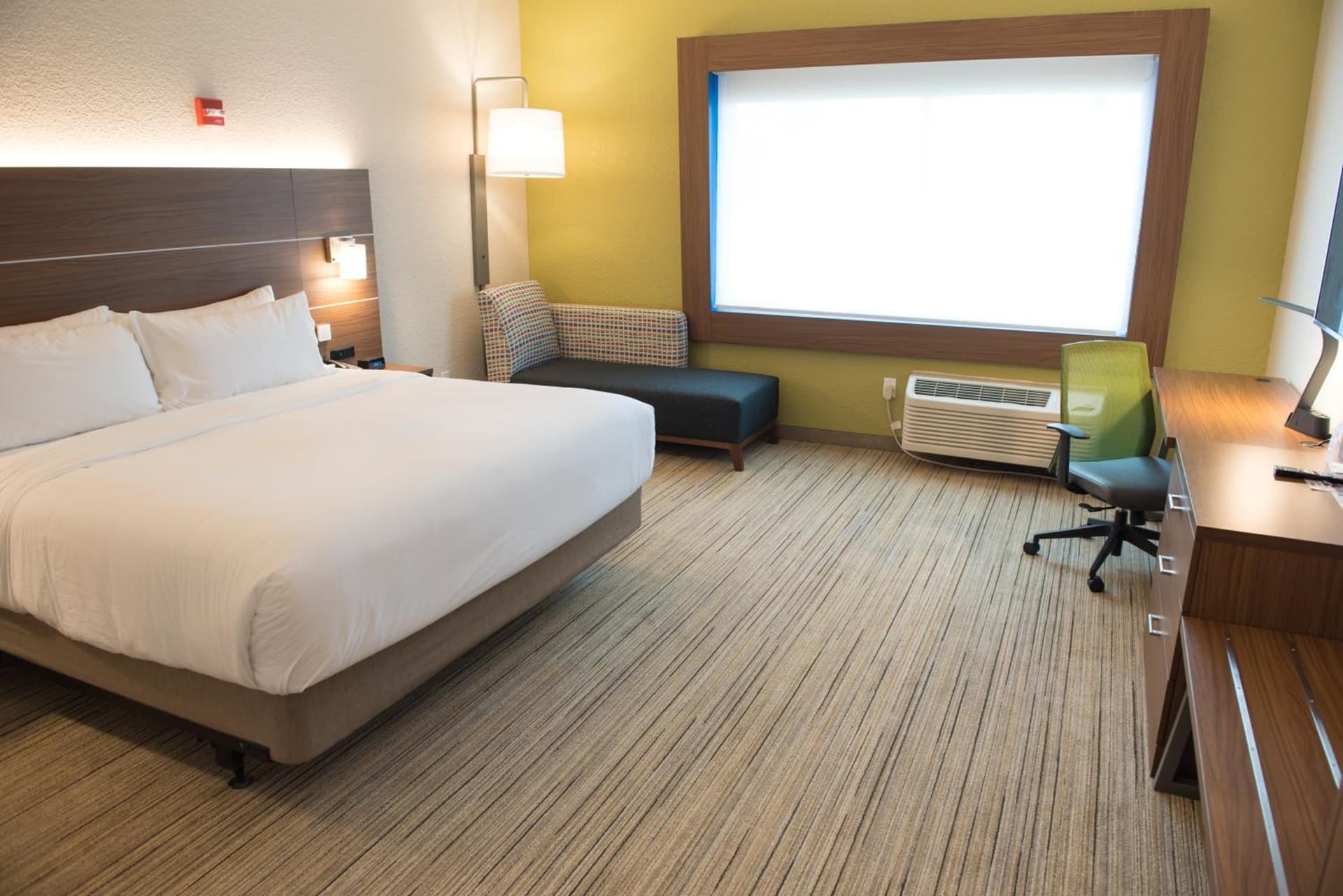 Holiday Inn Express & Suites - Fort Wayne North by IHG gallery photo in Sunnybrook Acres, IN — image 16