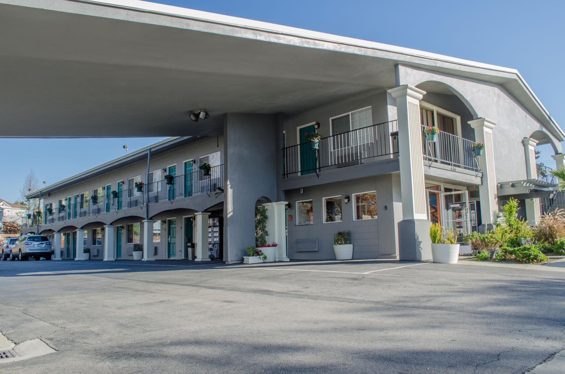 Continental Inn property views in Santa Cruz, CA — gallery photo 3