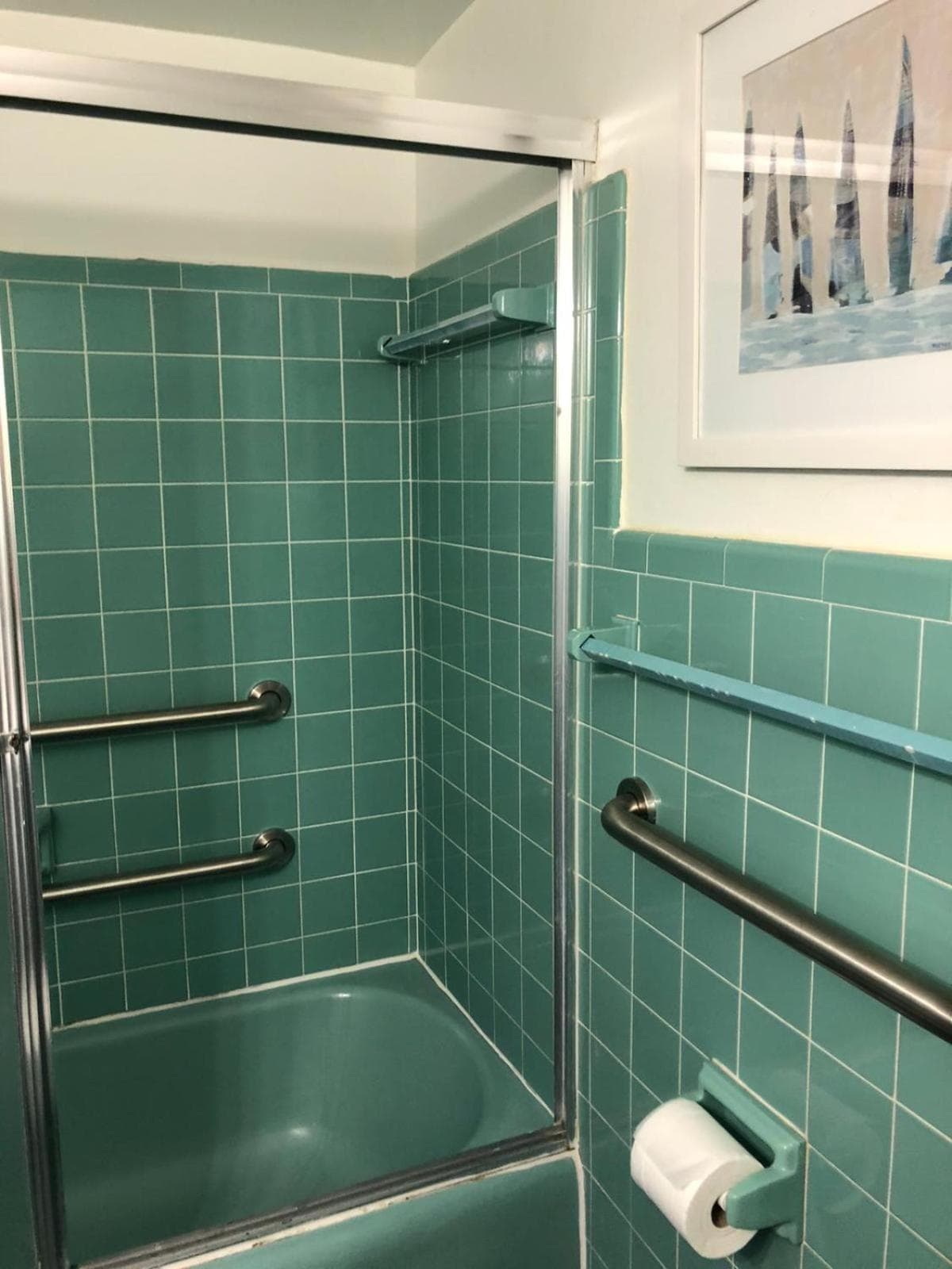 May-Dee Suites in Florida gallery photo in Hollywood, FL — image 24