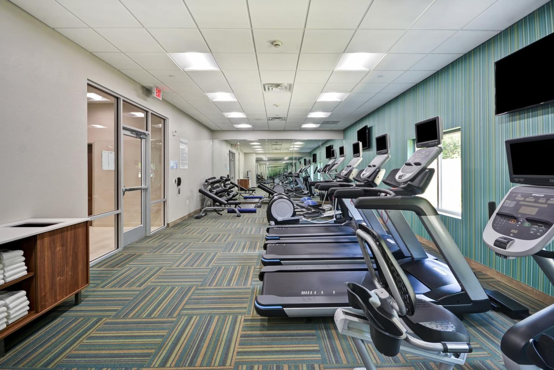 Holiday Inn Express & Suites - Houston NASA - Boardwalk Area by IHG gallery photo in Seabrook, TX — image 11