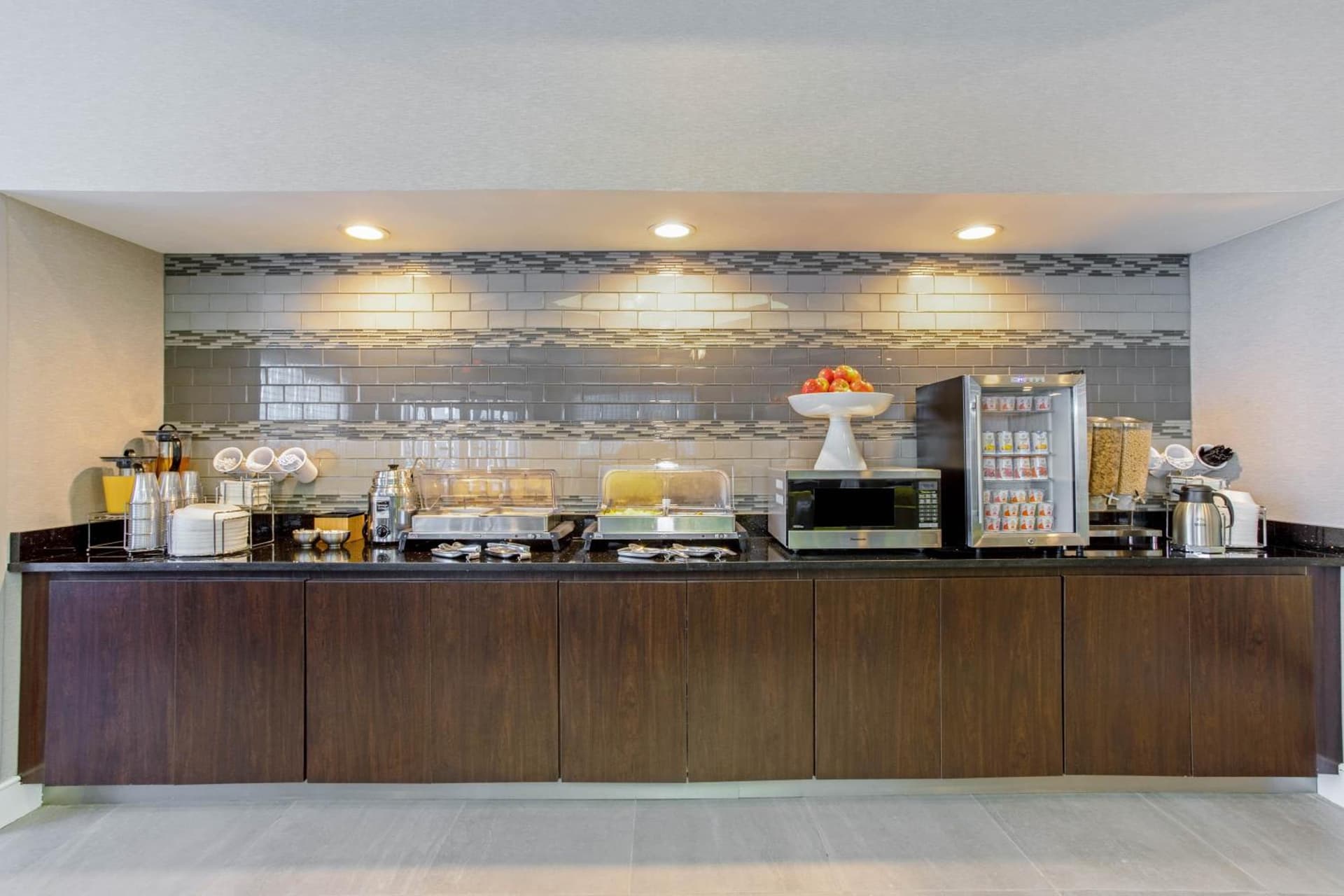 La Quinta Inn & Suites by Wyndham Panama City gallery photo in Panama City, FL — image 30
