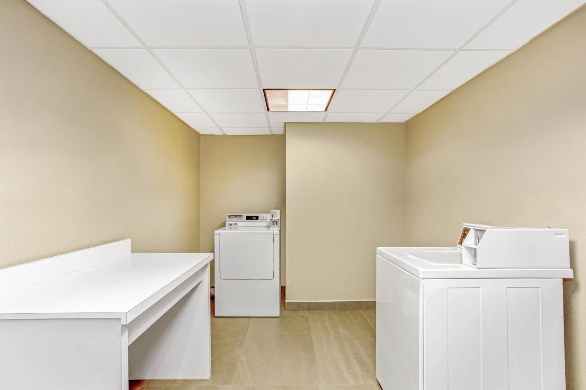 La Quinta Inn & Suites by Wyndham Panama City gallery photo in Panama City, FL — image 6